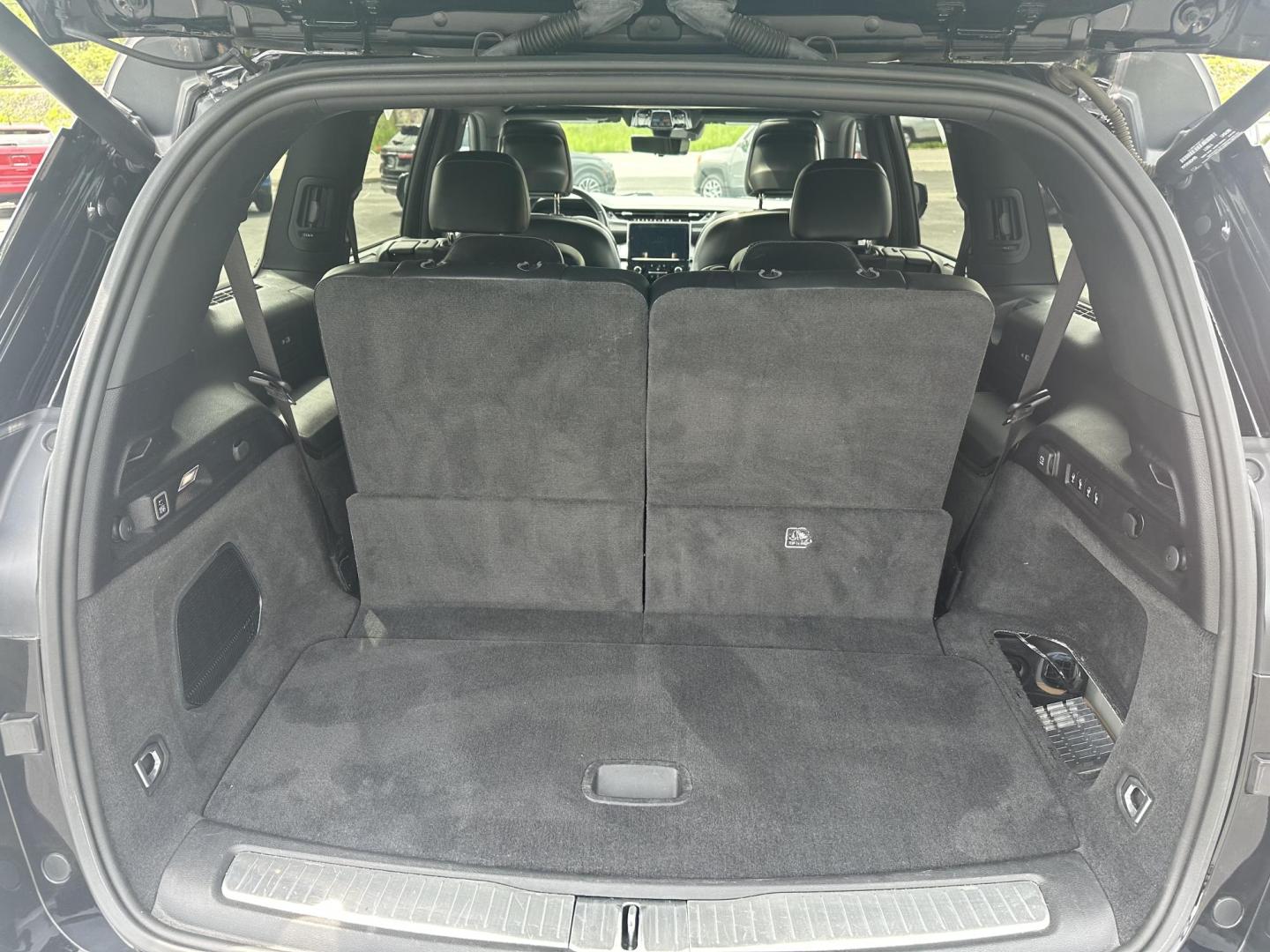 2021 Black Jeep Grand Cherokee L Overland 4WD (1C4RJKDG9M8) with an 3.6L V6 DOHC 24V engine, 8A transmission, located at 8464 Route 219, Brockway, PA, 15824, (814) 265-1330, 41.226871, -78.780518 - MUST SEE 2021 JEEP GRAND CHEROKEE L OVERLAND WELL EQUIPPED AND SERVICED UP...This pre owned Jeep has leather interior with power/heated front seats, pano roof, navigation, captain chairs, rear a/c, back up camera, factory alloy wheels and low miles. This Jeep suv is a 1-owner with a little factory w - Photo#14