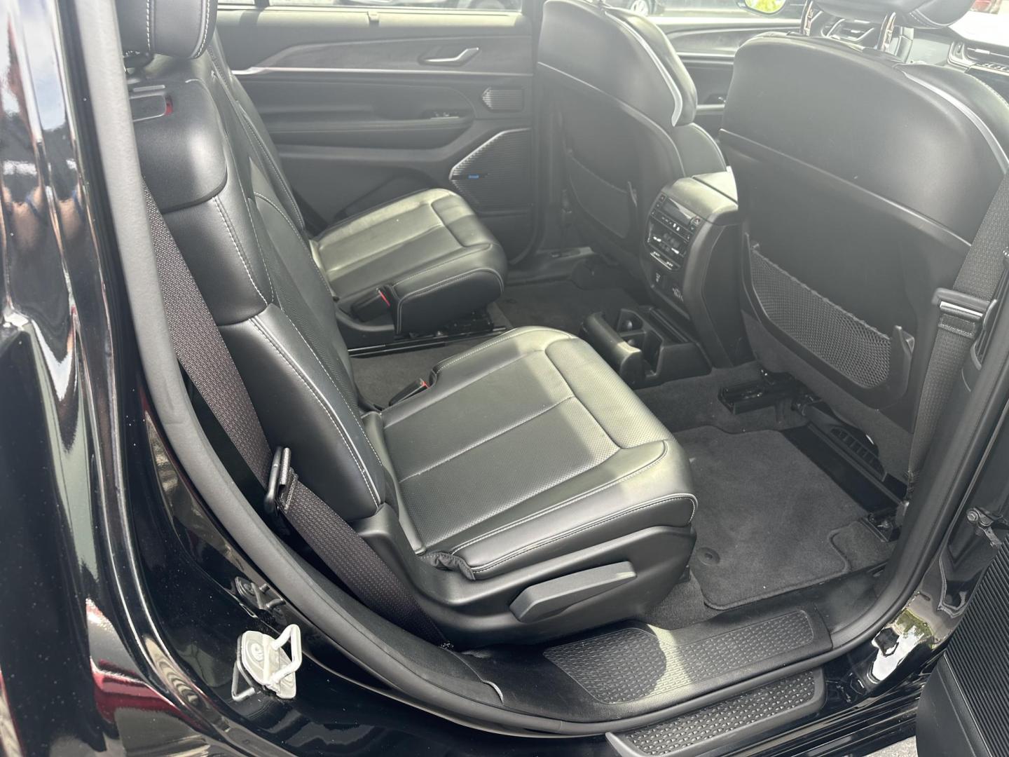 2021 Black Jeep Grand Cherokee L Overland 4WD (1C4RJKDG9M8) with an 3.6L V6 DOHC 24V engine, 8A transmission, located at 8464 Route 219, Brockway, PA, 15824, (814) 265-1330, 41.226871, -78.780518 - MUST SEE 2021 JEEP GRAND CHEROKEE L OVERLAND WELL EQUIPPED AND SERVICED UP...This pre owned Jeep has leather interior with power/heated front seats, pano roof, navigation, captain chairs, rear a/c, back up camera, factory alloy wheels and low miles. This Jeep suv is a 1-owner with a little factory w - Photo#17