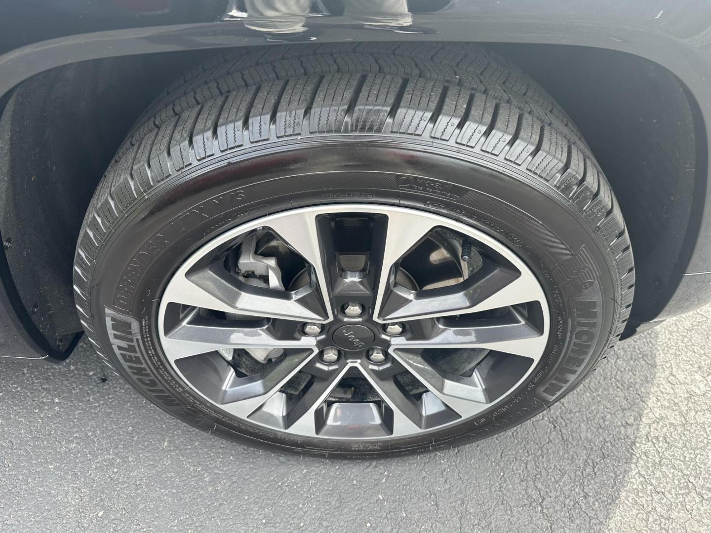 2021 Black Jeep Grand Cherokee L Overland 4WD (1C4RJKDG9M8) with an 3.6L V6 DOHC 24V engine, 8A transmission, located at 8464 Route 219, Brockway, PA, 15824, (814) 265-1330, 41.226871, -78.780518 - MUST SEE 2021 JEEP GRAND CHEROKEE L OVERLAND WELL EQUIPPED AND SERVICED UP...This pre owned Jeep has leather interior with power/heated front seats, pano roof, navigation, captain chairs, rear a/c, back up camera, factory alloy wheels and low miles. This Jeep suv is a 1-owner with a little factory w - Photo#21