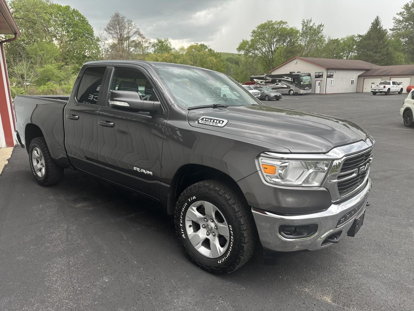 2021 Gray RAM 1500 Big Horn Quad Cab 4WD (1C6SRFBT0MN) with an V8 engine, 8A transmission, located at 8464 Route 219, Brockway, PA, 15824, (814) 265-1330, 41.226871, -78.780518 - Good looking 2021 Ram 1500 Q/Cab 4wd with Hemi motor, air condition, power windows and locks. factory hitch, power seat and much more. This Ram truck is serviced, Pa-inspected, and comes with a warranty. - Photo#17