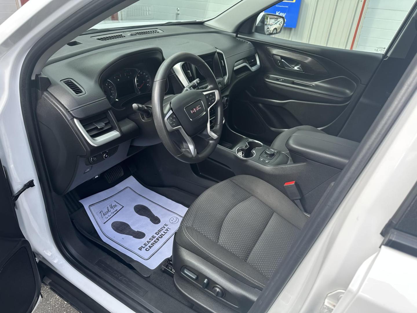 2022 White GMC Terrain SLE AWD (3GKALTEV9NL) with an 1.4L L4 DOHC 16V TURBO engine, 6A transmission, located at 8464 Route 219, Brockway, PA, 15824, (814) 265-1330, 41.226871, -78.780518 - Photo#2