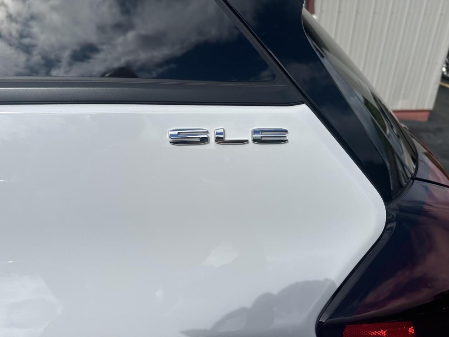 2022 White GMC Terrain SLE AWD (3GKALTEV9NL) with an 1.4L L4 DOHC 16V TURBO engine, 6A transmission, located at 8464 Route 219, Brockway, PA, 15824, (814) 265-1330, 41.226871, -78.780518 - Photo#9