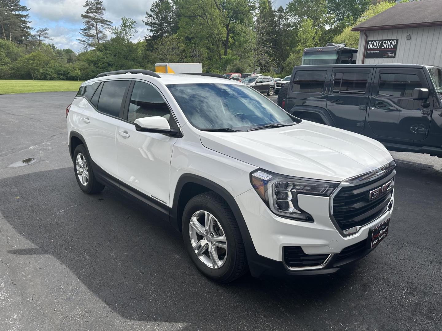 2022 White GMC Terrain SLE AWD (3GKALTEV9NL) with an 1.4L L4 DOHC 16V TURBO engine, 6A transmission, located at 8464 Route 219, Brockway, PA, 15824, (814) 265-1330, 41.226871, -78.780518 - Photo#18