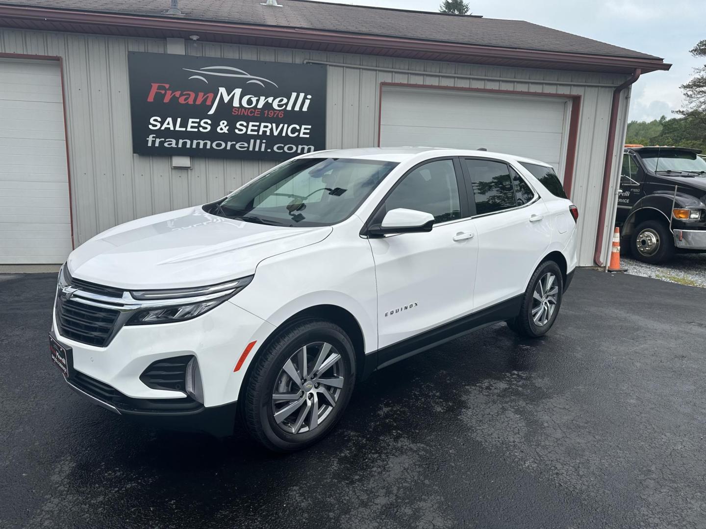 2022 White Chevrolet Equinox LT AWD (3GNAXUEV9NL) with an 1.5L L4 DOHC 16V TURBO engine, 6A transmission, located at 8464 Route 219, Brockway, PA, 15824, (814) 265-1330, 41.226871, -78.780518 - This Chevy Equinox LT AWD is well equipped, 1-owner, and in excellent shape. Power/heated front seats, heated steering wheel, power rear hatch, factory alloy wheels, and ONLY 20500 miles. This Chevy suv is serviced, Inspected, and comes with some remaining factory warranty. Priced well under retail - Photo#0