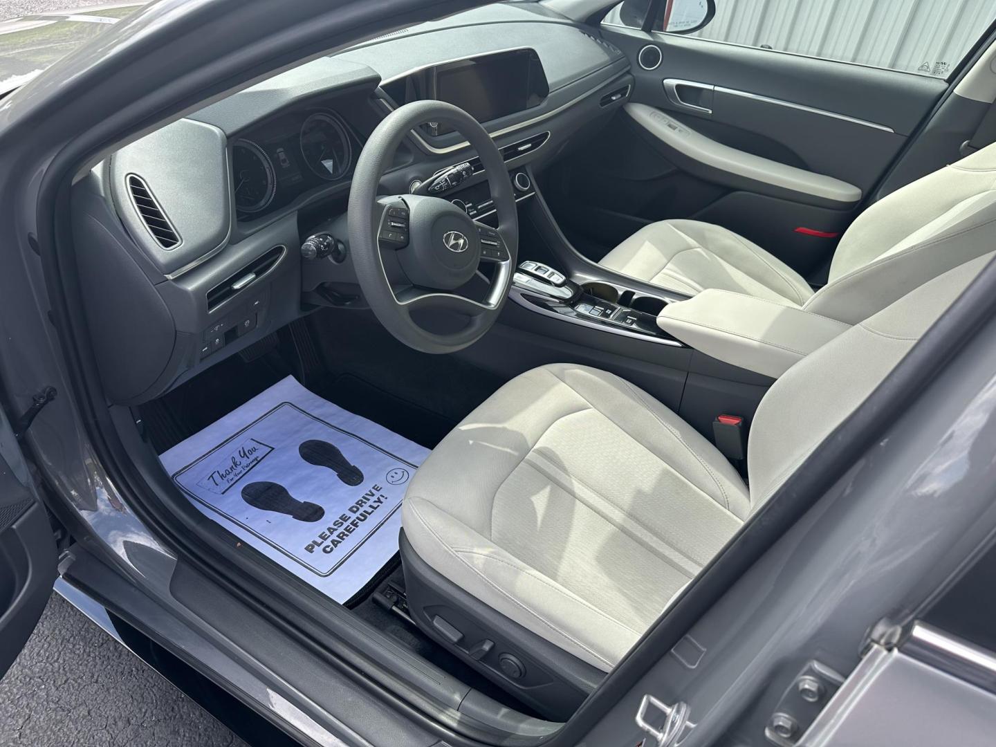 2023 Gray Hyundai Sonata SEL (KMHL64JA1PA) with an 2.5L L4 DOHC 16V engine, 8A transmission, located at 8464 Route 219, Brockway, PA, 15824, (814) 265-1330, 41.226871, -78.780518 - Photo#2