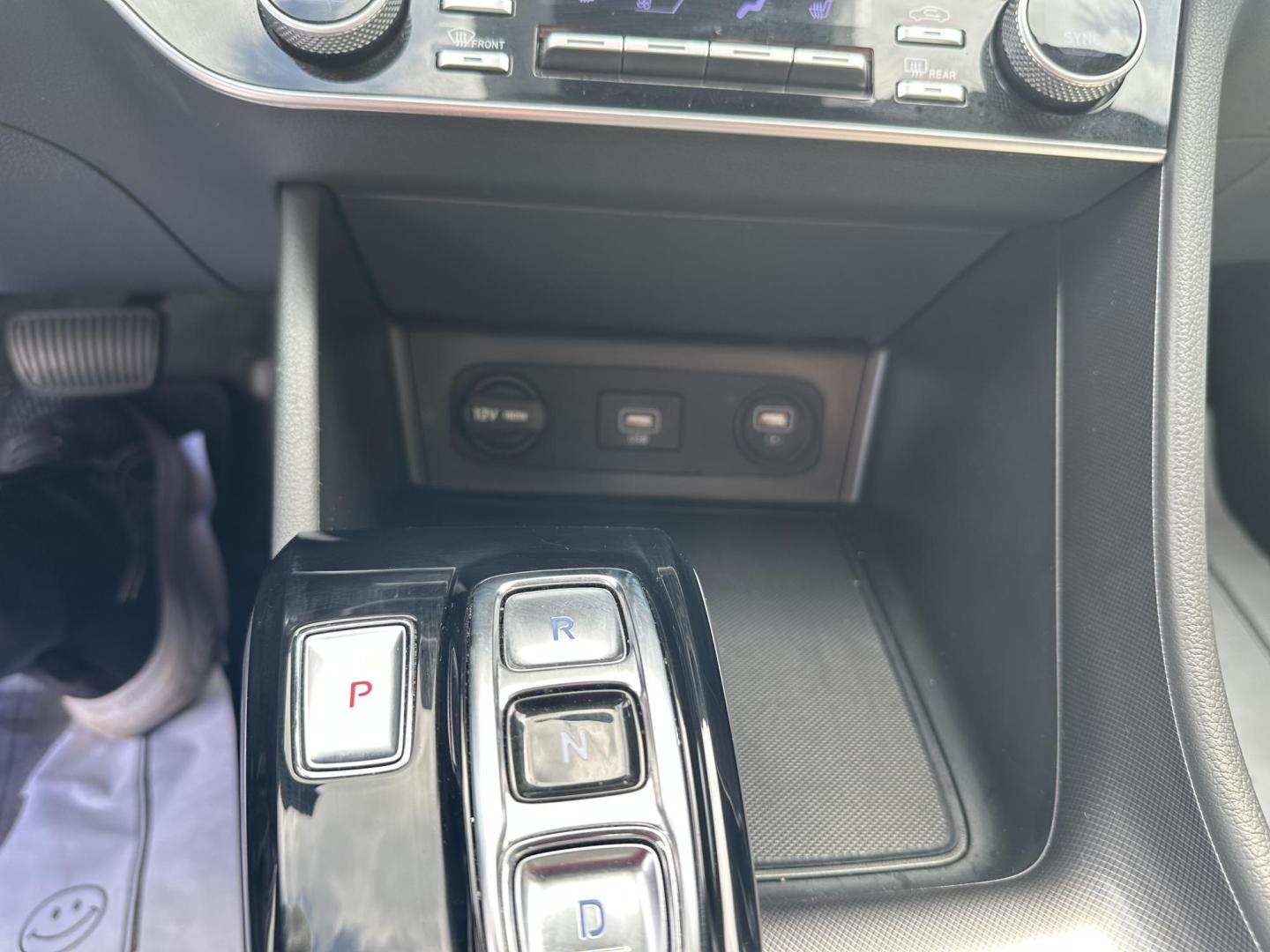 2023 Gray Hyundai Sonata SEL (KMHL64JA1PA) with an 2.5L L4 DOHC 16V engine, 8A transmission, located at 8464 Route 219, Brockway, PA, 15824, (814) 265-1330, 41.226871, -78.780518 - Photo#6