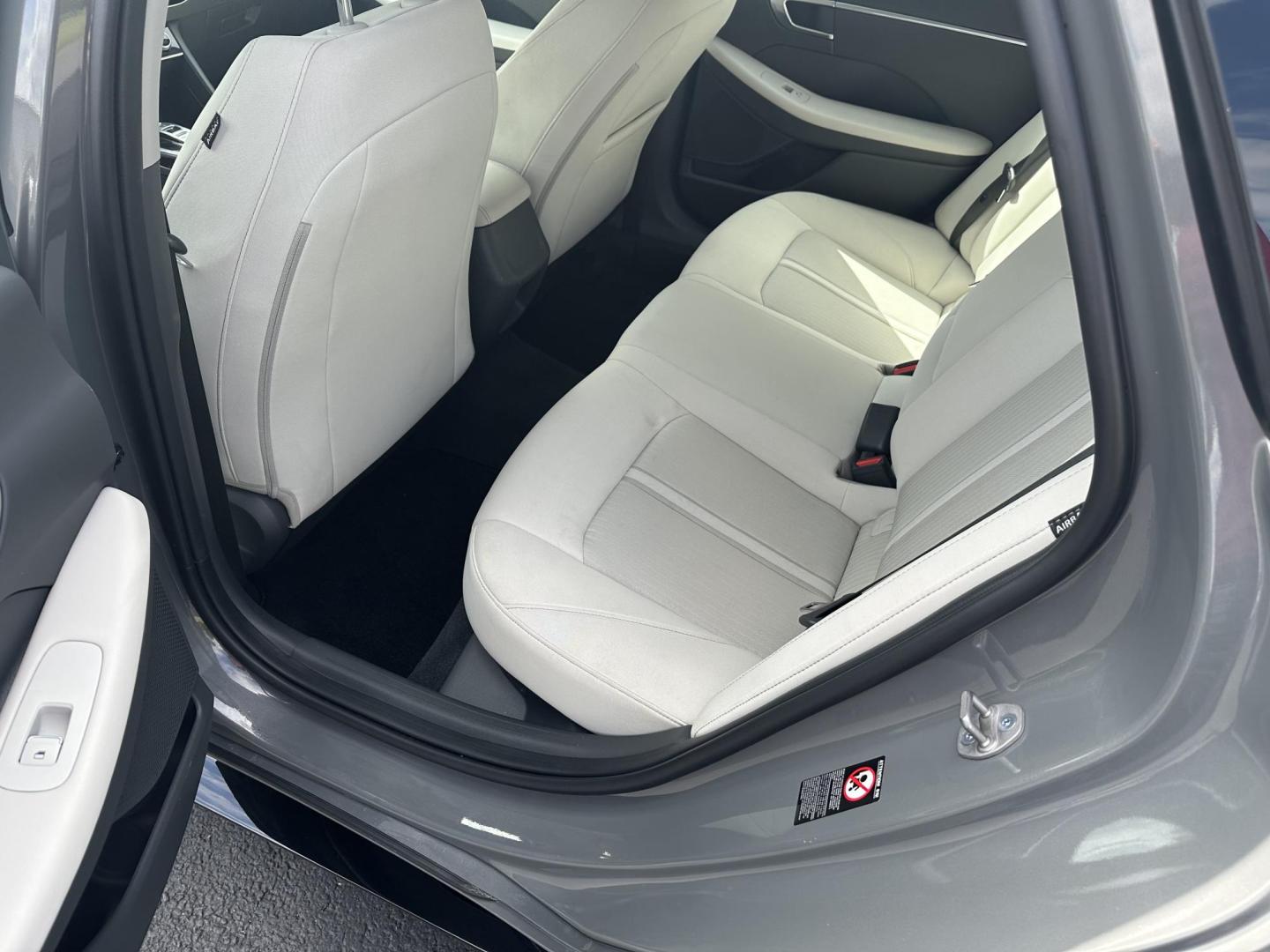 2023 Gray Hyundai Sonata SEL (KMHL64JA1PA) with an 2.5L L4 DOHC 16V engine, 8A transmission, located at 8464 Route 219, Brockway, PA, 15824, (814) 265-1330, 41.226871, -78.780518 - Photo#9