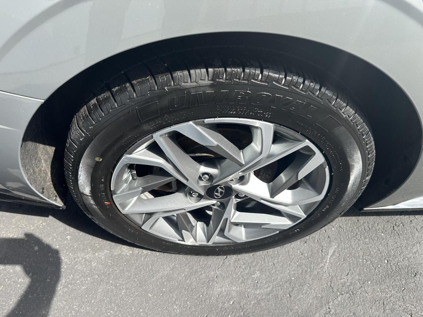 2023 Gray Hyundai Sonata SEL (KMHL64JA1PA) with an 2.5L L4 DOHC 16V engine, 8A transmission, located at 8464 Route 219, Brockway, PA, 15824, (814) 265-1330, 41.226871, -78.780518 - Photo#12