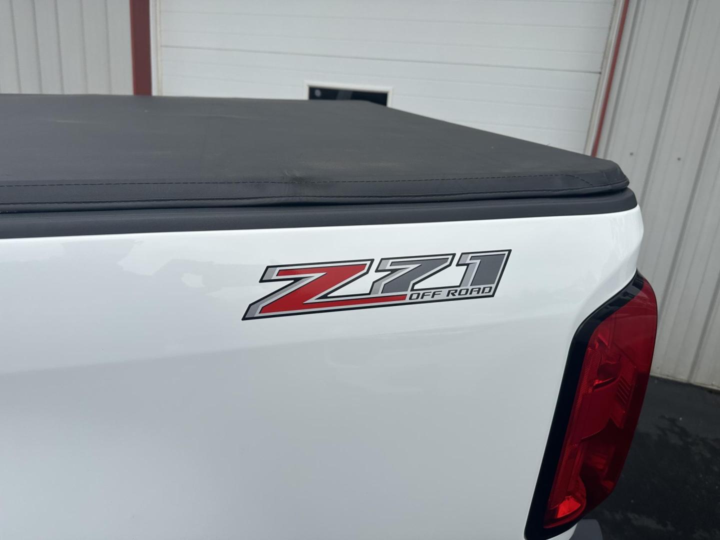 2019 White Chevrolet Colorado Z71 Crew Cab 4WD Short Box (1GCGTDEN8K1) with an 3.6L V6 DOHC 24V GAS engine, 6A transmission, located at 8464 Route 219, Brockway, PA, 15824, (814) 265-1330, 41.226871, -78.780518 - 2019 Chev Colorado Crew Z71 with V6 engine, air condition, power/heated front seats, factory wheels, hitch, rear sliding window and much more. ONLY 64000 miles on this 1-owner truck. - Photo#9