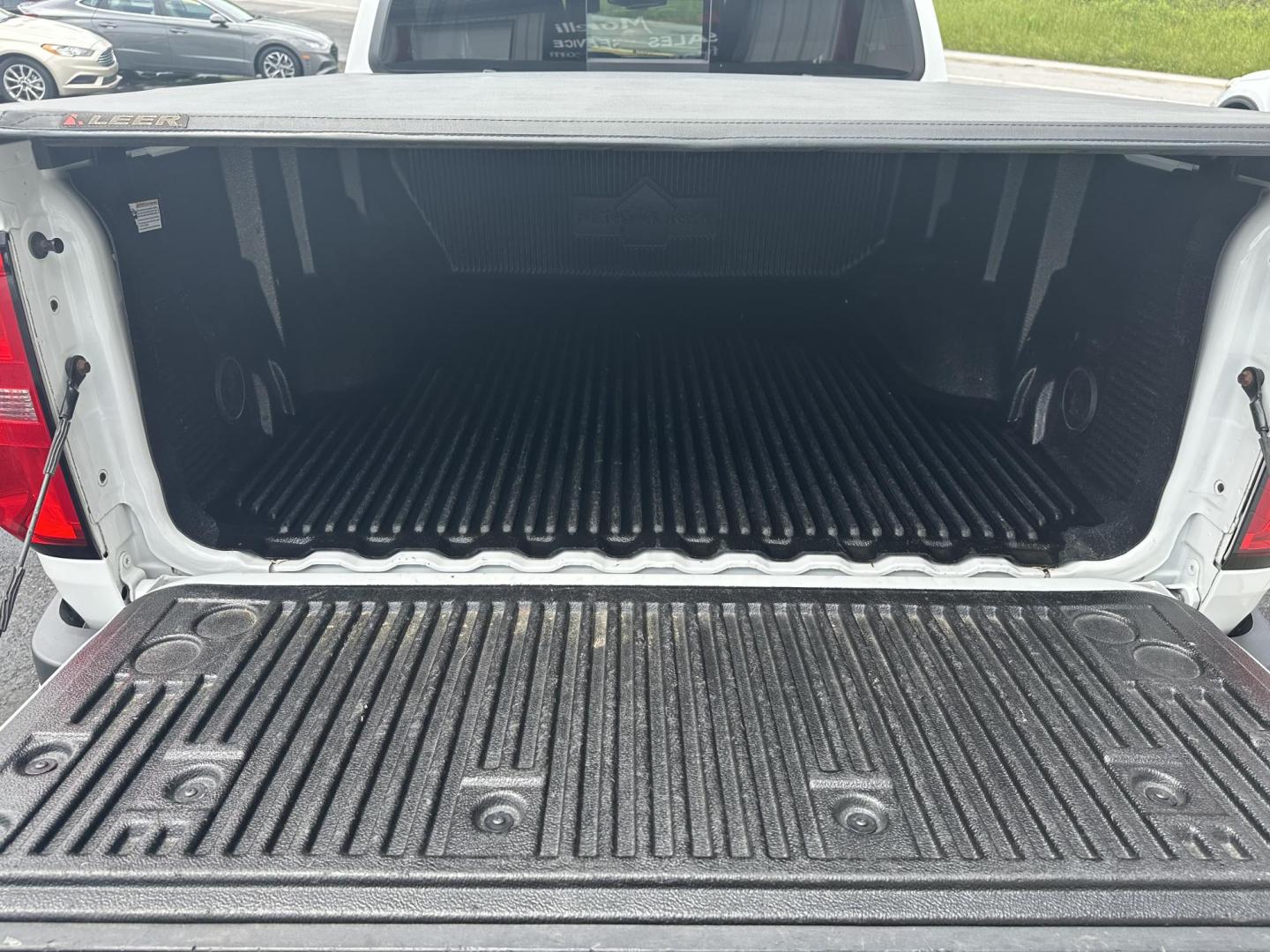 2019 White Chevrolet Colorado Z71 Crew Cab 4WD Short Box (1GCGTDEN8K1) with an 3.6L V6 DOHC 24V GAS engine, 6A transmission, located at 8464 Route 219, Brockway, PA, 15824, (814) 265-1330, 41.226871, -78.780518 - 2019 Chev Colorado Crew Z71 with V6 engine, air condition, power/heated front seats, factory wheels, hitch, rear sliding window and much more. ONLY 64000 miles on this 1-owner truck. - Photo#11