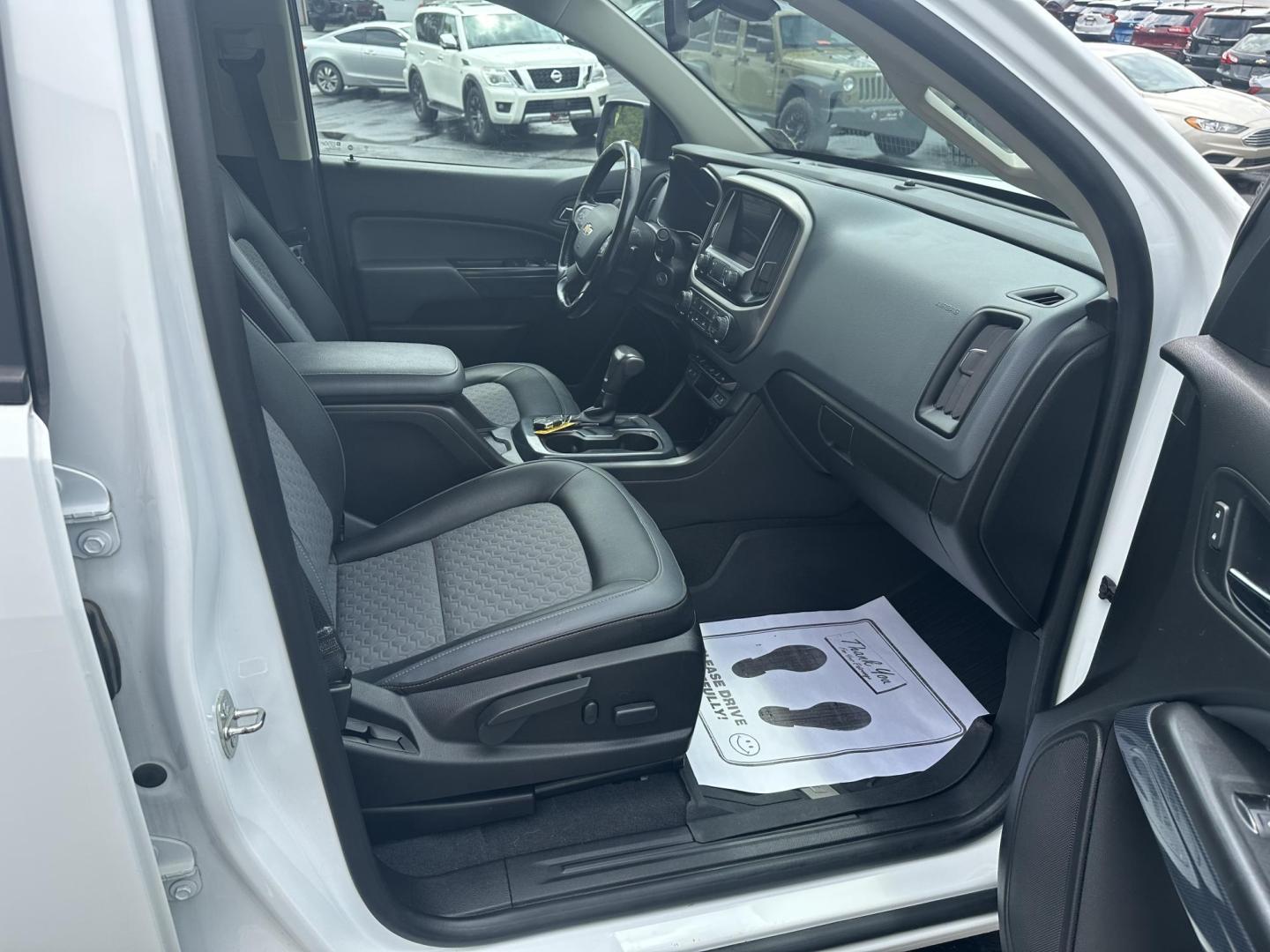 2019 White Chevrolet Colorado Z71 Crew Cab 4WD Short Box (1GCGTDEN8K1) with an 3.6L V6 DOHC 24V GAS engine, 6A transmission, located at 8464 Route 219, Brockway, PA, 15824, (814) 265-1330, 41.226871, -78.780518 - 2019 Chev Colorado Crew Z71 with V6 engine, air condition, power/heated front seats, factory wheels, hitch, rear sliding window and much more. ONLY 64000 miles on this 1-owner truck. - Photo#14