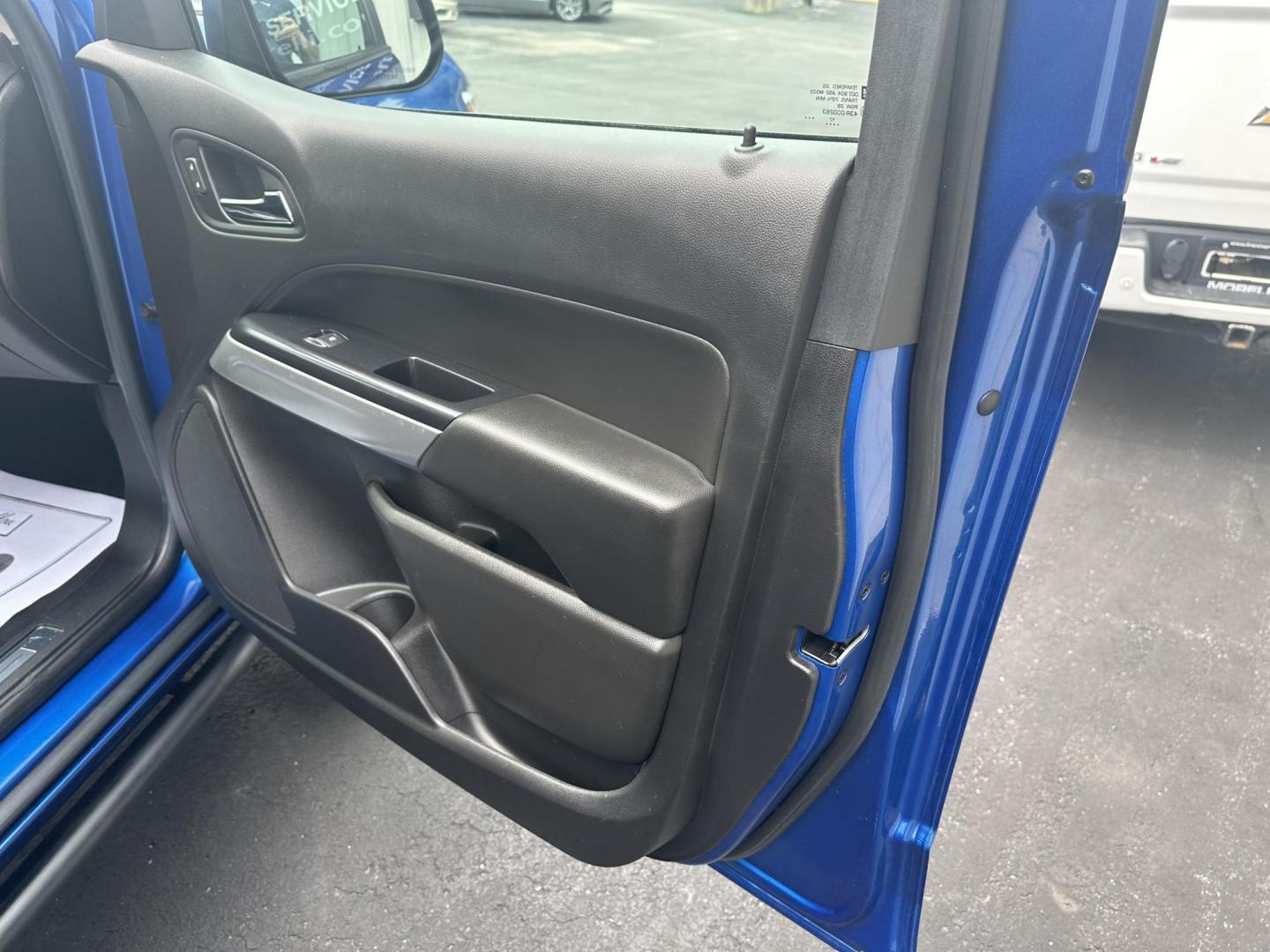 2018 Blue Chevrolet Colorado ZR2 Crew Cab 4WD Short Box (1GCGTEEN1J1) with an 3.6L V6 DOHC 24V GAS engine, 6A transmission, located at 8464 Route 219, Brockway, PA, 15824, (814) 265-1330, 41.226871, -78.780518 - Good looking pre owned 2018 Chevrolet Colorado Crew ZR2 with V6 engine, air condition, power/heated front seats, and much much more. - Photo#17