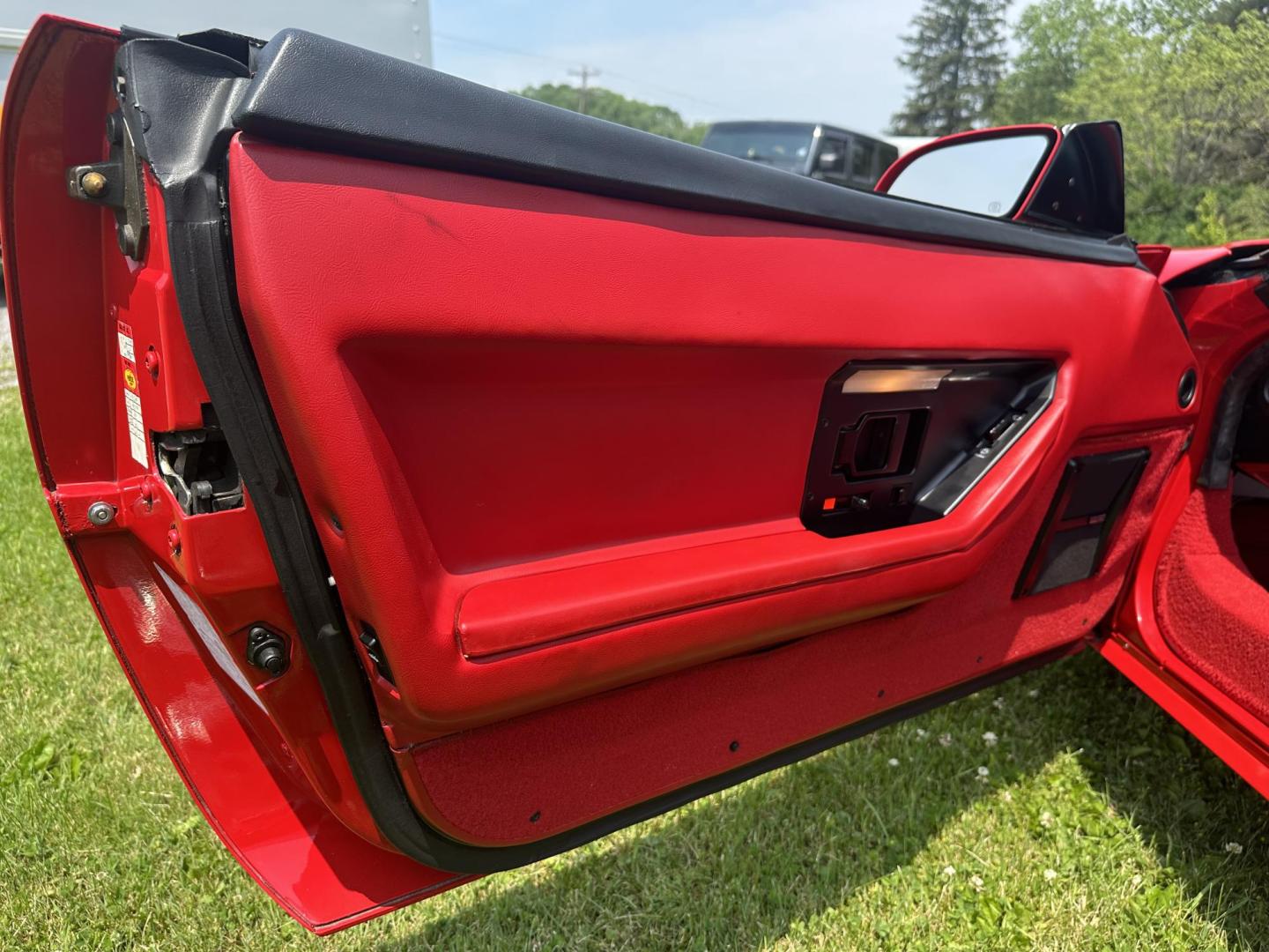 1988 Red Chevrolet Corvette Convertible (1G1YY3180J5) with an 5.7L V8 OHV 16V engine, located at 8464 Route 219, Brockway, PA, 15824, (814) 265-1330, 41.226871, -78.780518 - Photo#3
