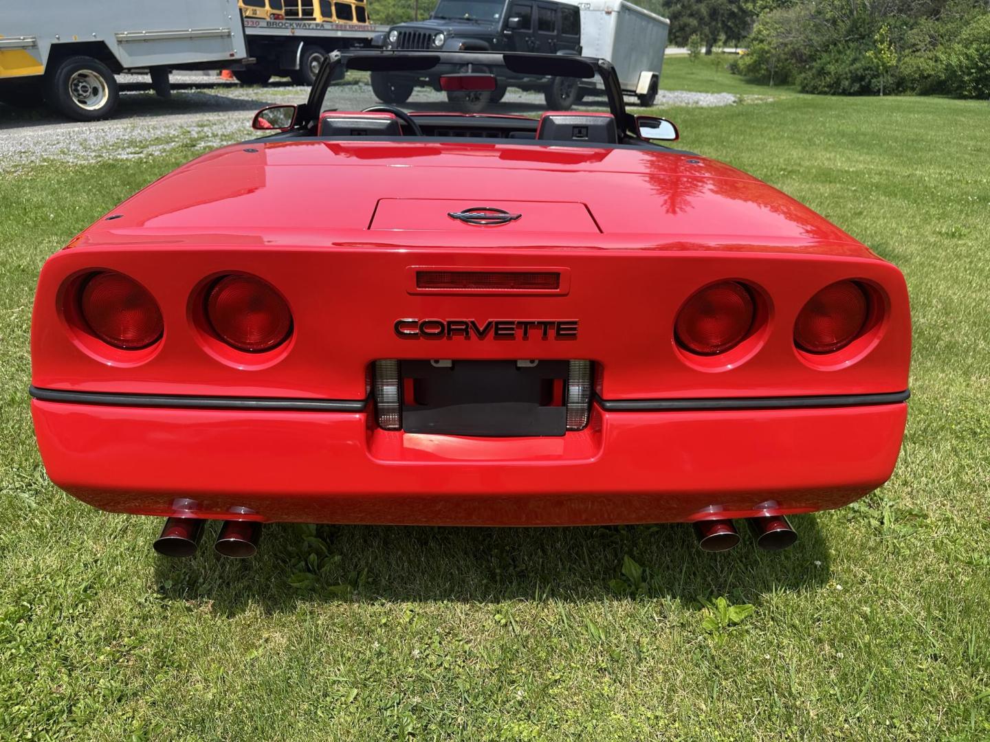 1988 Red Chevrolet Corvette Convertible (1G1YY3180J5) with an 5.7L V8 OHV 16V engine, located at 8464 Route 219, Brockway, PA, 15824, (814) 265-1330, 41.226871, -78.780518 - Photo#13