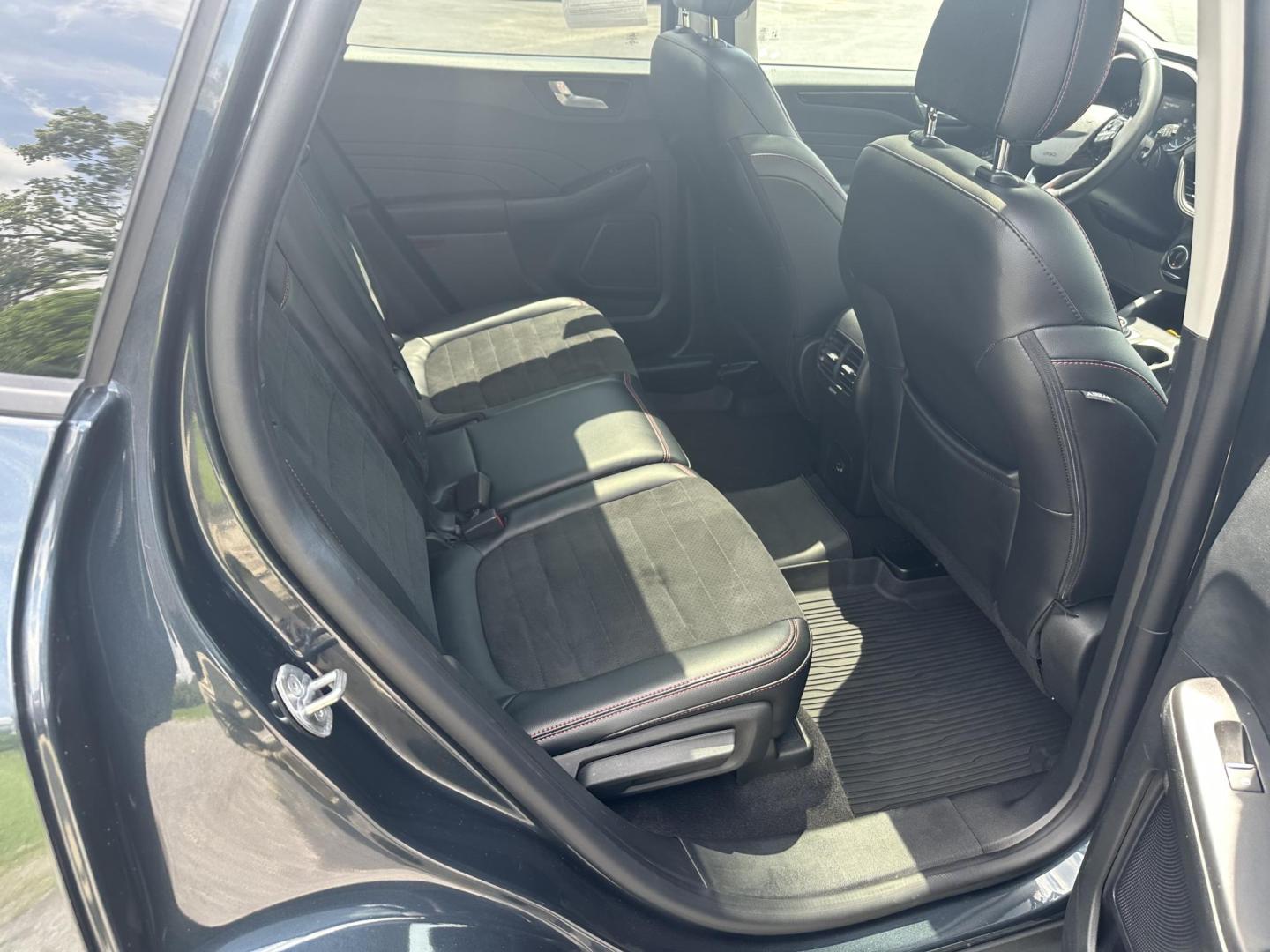 2022 Blue Ford Escape SEL 2.0L AWD (1FMCU9H99NU) with an 2.0L L4 DOHC 16V engine, 6A transmission, located at 8464 Route 219, Brockway, PA, 15824, (814) 265-1330, 41.226871, -78.780518 - Good looking 2022 Ford Escape SEL AWD in very nice condition and well equipped. This Ford Suv comes with air condition, power windows and locks, power/heated front seats, navigation, back up camera, pano roof, and factory alloy wheels. ONLY 37,000 miles on this 1-owner suv and is serviced for delive - Photo#16