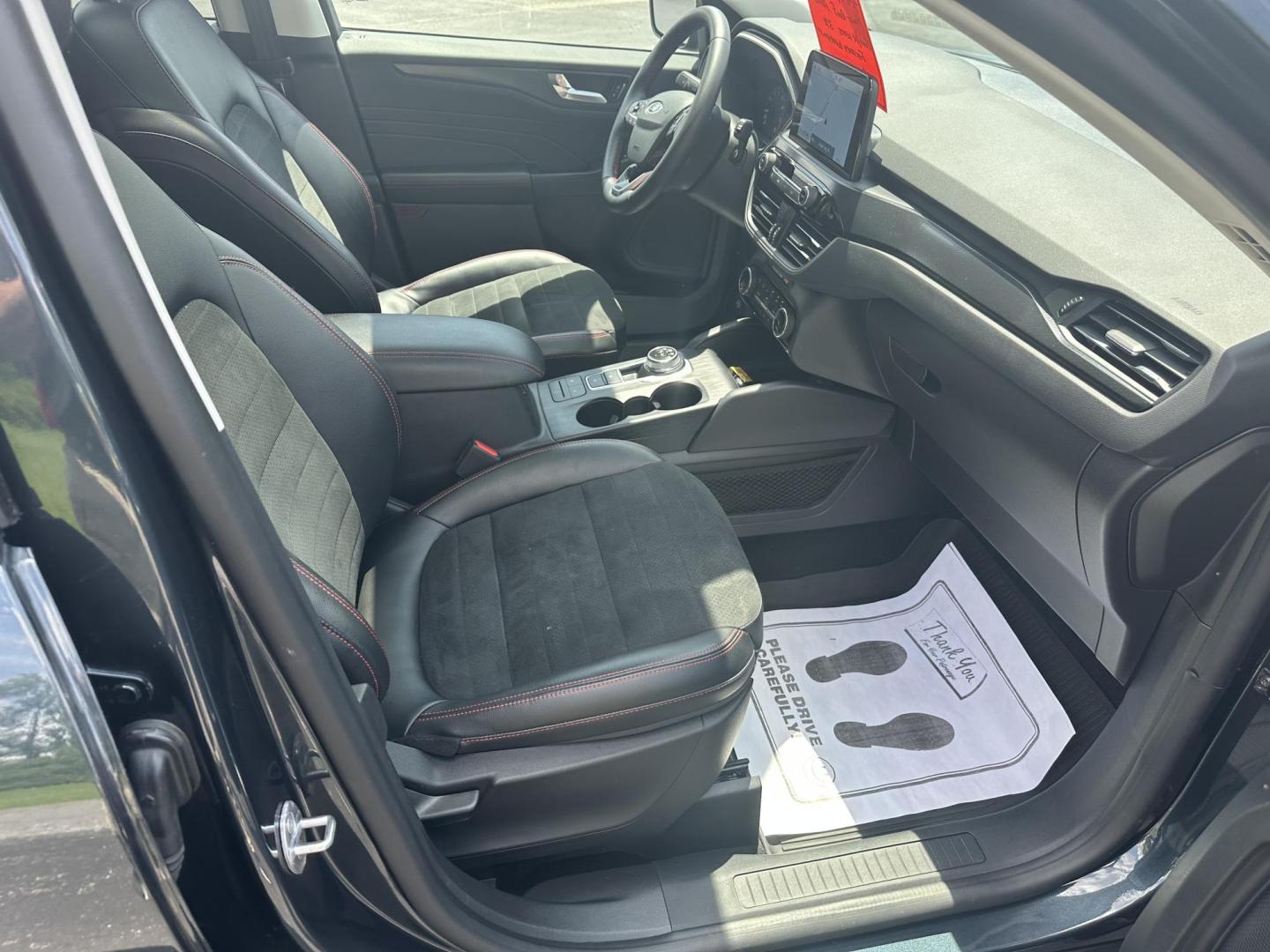 2022 Blue Ford Escape SEL 2.0L AWD (1FMCU9H99NU) with an 2.0L L4 DOHC 16V engine, 6A transmission, located at 8464 Route 219, Brockway, PA, 15824, (814) 265-1330, 41.226871, -78.780518 - Good looking 2022 Ford Escape SEL AWD in very nice condition and well equipped. This Ford Suv comes with air condition, power windows and locks, power/heated front seats, navigation, back up camera, pano roof, and factory alloy wheels. ONLY 37,000 miles on this 1-owner suv and is serviced for delive - Photo#18