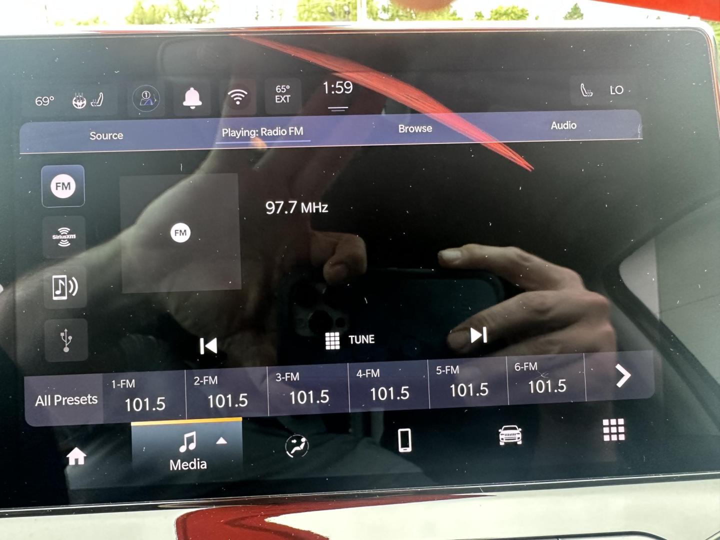 2022 Gray Jeep Compass Limited 4WD (3C4NJDCB5NT) with an 2.4L L4 DOHC 16V engine, CVT transmission, located at 8464 Route 219, Brockway, PA, 15824, (814) 265-1330, 41.226871, -78.780518 - Low miles on this very clean 2022 Jeep Compass Limited and very nicely equipped with leather interior, pwr/heated front seats, factory wheels, air condition, and much more. Serviced, remaining factory warranty, and priced to sell. - Photo#5