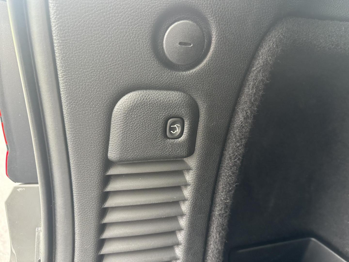 2020 Gray Dodge Durango GT AWD (1C4RDJDG7LC) with an 3.6L V6 DOHC 24V engine, 8A transmission, located at 8464 Route 219, Brockway, PA, 15824, (814) 265-1330, 41.226871, -78.780518 - Photo#11