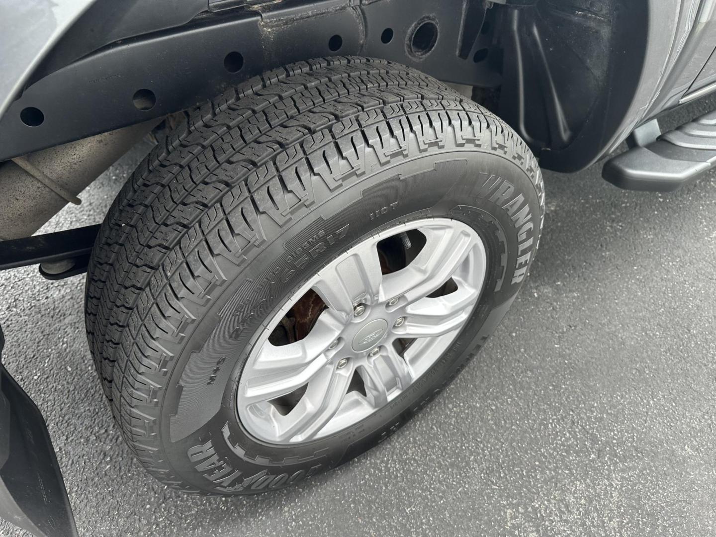 2019 Gray Ford Ranger XL SuperCrew 4WD (1FTER4FH7KL) with an 2.3L L4 DOHC 16V engine, 10A transmission, located at 8464 Route 219, Brockway, PA, 15824, (814) 265-1330, 41.226871, -78.780518 - Photo#13