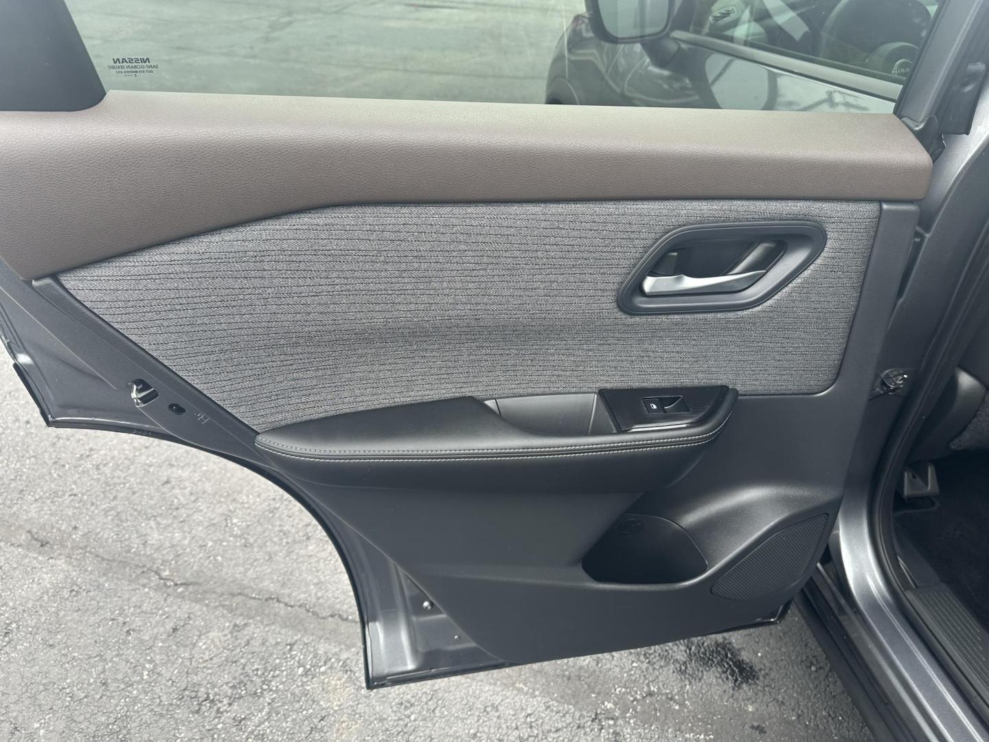2023 Gray Nissan Rogue SV AWD (5N1BT3BB4PC) with an 2.5L L4 DOHC 16V engine, CVT transmission, located at 8464 Route 219, Brockway, PA, 15824, (814) 265-1330, 41.226871, -78.780518 - A must see suv with low miles and well taken care of. This 2023 Nissan Rogue SV all wheel drive with air condition, power windows and locks, power seat, factory alloys and much more. Serviced and remaining factory warranty. - Photo#9