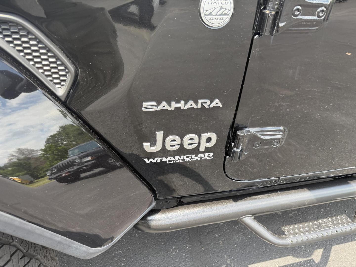 2018 Black Jeep Wrangler JK Unlimited Sahara (1C4HJXEG6JW) with an 3.6L V6 DOHC 24V FFV engine, 6A transmission, located at 8464 Route 219, Brockway, PA, 15824, (814) 265-1330, 41.226871, -78.780518 - Sharp looking pre owned 2018 Jeep Wrangler Unlimited Sahara 4wd with v6 engine, air condition, power windows and locks, hard top, lift, and much much more. Serviced and ready to retail. - Photo#2