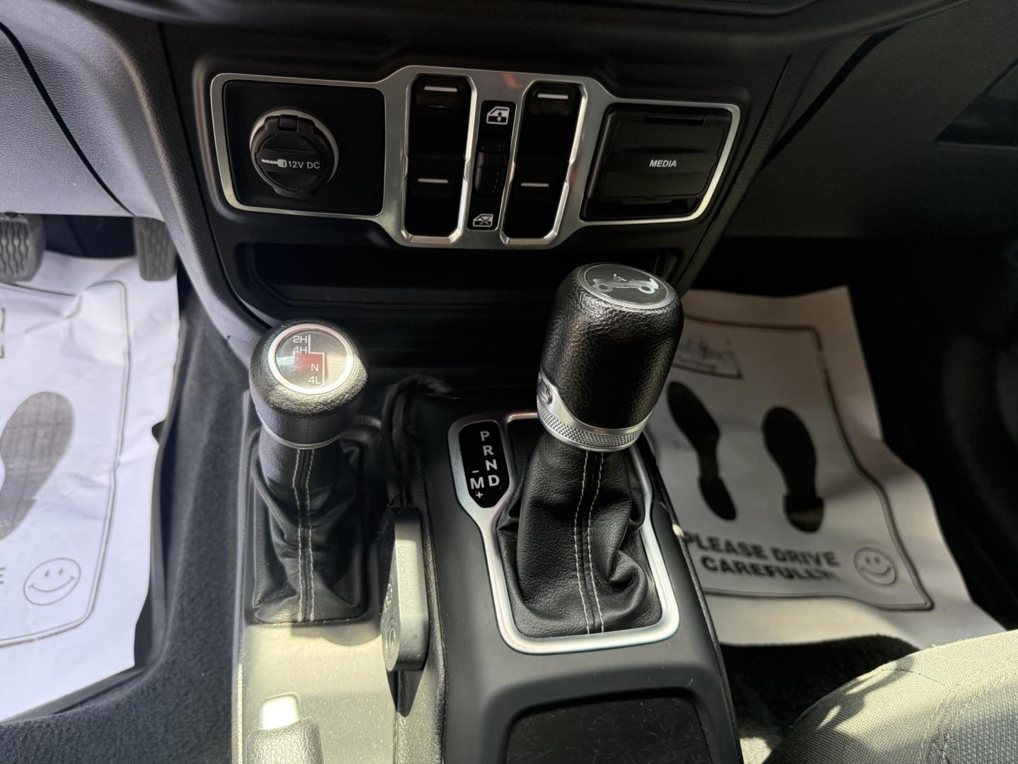 2018 Black Jeep Wrangler JK Unlimited Sahara (1C4HJXEG6JW) with an 3.6L V6 DOHC 24V FFV engine, 6A transmission, located at 8464 Route 219, Brockway, PA, 15824, (814) 265-1330, 41.226871, -78.780518 - Sharp looking pre owned 2018 Jeep Wrangler Unlimited Sahara 4wd with v6 engine, air condition, power windows and locks, hard top, lift, and much much more. Serviced and ready to retail. - Photo#7