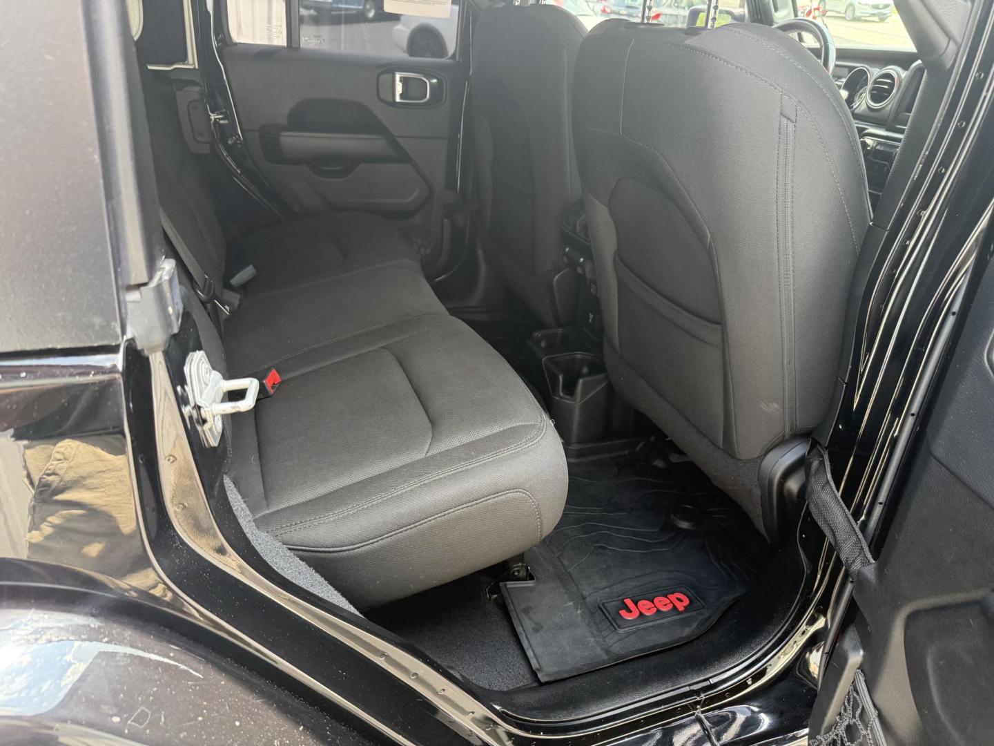 2018 Black Jeep Wrangler JK Unlimited Sahara (1C4HJXEG6JW) with an 3.6L V6 DOHC 24V FFV engine, 6A transmission, located at 8464 Route 219, Brockway, PA, 15824, (814) 265-1330, 41.226871, -78.780518 - Sharp looking pre owned 2018 Jeep Wrangler Unlimited Sahara 4wd with v6 engine, air condition, power windows and locks, hard top, lift, and much much more. Serviced and ready to retail. - Photo#14