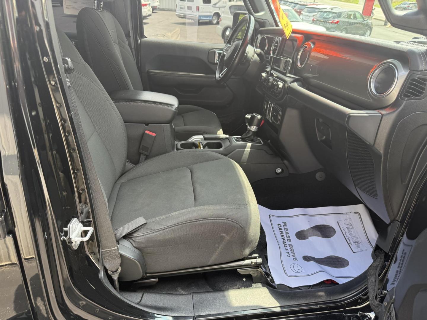2018 Black Jeep Wrangler JK Unlimited Sahara (1C4HJXEG6JW) with an 3.6L V6 DOHC 24V FFV engine, 6A transmission, located at 8464 Route 219, Brockway, PA, 15824, (814) 265-1330, 41.226871, -78.780518 - Sharp looking pre owned 2018 Jeep Wrangler Unlimited Sahara 4wd with v6 engine, air condition, power windows and locks, hard top, lift, and much much more. Serviced and ready to retail. - Photo#16