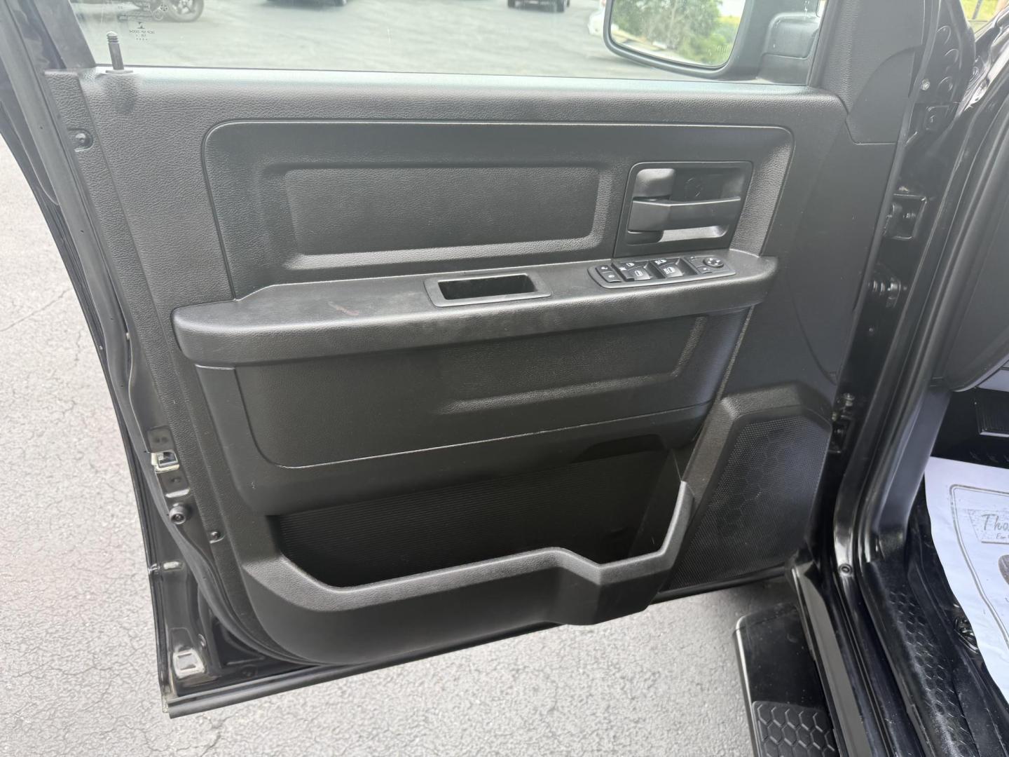 2019 Black RAM 1500 Tradesman Crew Cab SWB 4WD (1C6RR7KT8KS) with an 5.7L V8 OHV 16V engine, 8A transmission, located at 8464 Route 219, Brockway, PA, 15824, (814) 265-1330, 41.226871, -78.780518 - Sharp looking 2019 Ram 1500 Express Crew 4x4 with HEMI, air condition, power windows and locks, and ONLY 73000 miles. This truck will be serviced for delivery. - Photo#5