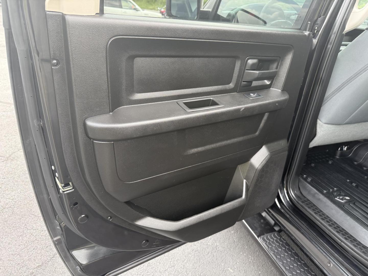 2019 Black RAM 1500 Tradesman Crew Cab SWB 4WD (1C6RR7KT8KS) with an 5.7L V8 OHV 16V engine, 8A transmission, located at 8464 Route 219, Brockway, PA, 15824, (814) 265-1330, 41.226871, -78.780518 - Sharp looking 2019 Ram 1500 Express Crew 4x4 with HEMI, air condition, power windows and locks, and ONLY 73000 miles. This truck will be serviced for delivery. - Photo#10