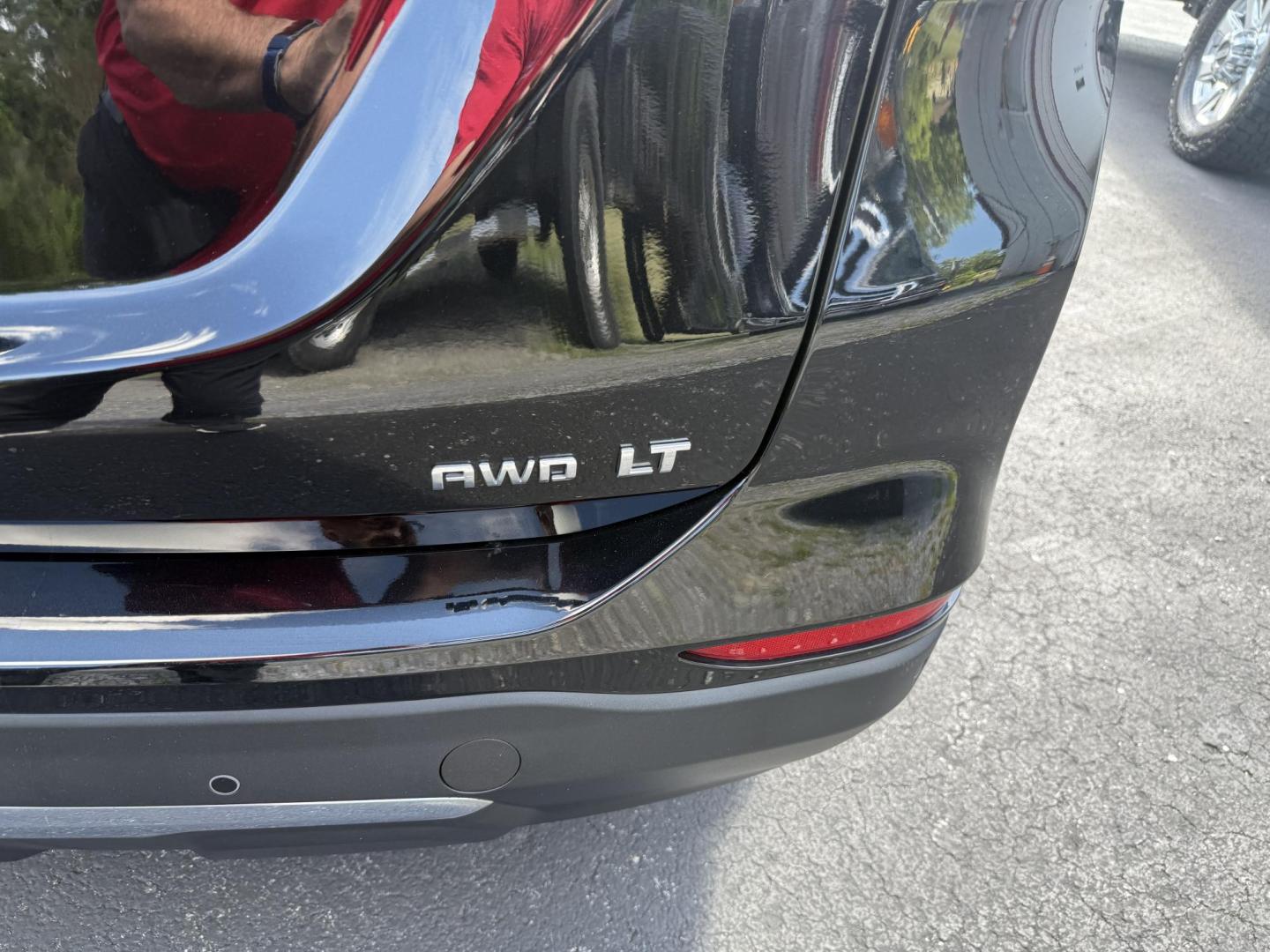 2022 Black Chevrolet Equinox LT AWD (3GNAXUEV9NL) with an 1.5L L4 DOHC 16V TURBO engine, 6A transmission, located at 8464 Route 219, Brockway, PA, 15824, (814) 265-1330, 41.226871, -78.780518 - Good looking 1-owner well equipped and low miles. This 2022 Chev Equinox LT AWD has cloth interior with power/heated front seats, pano-roof, big screen radio with back up camera, air condition, power windows and locks, and factory alloy wheels. Serviced and comes with remaining factory warranty. - Photo#11
