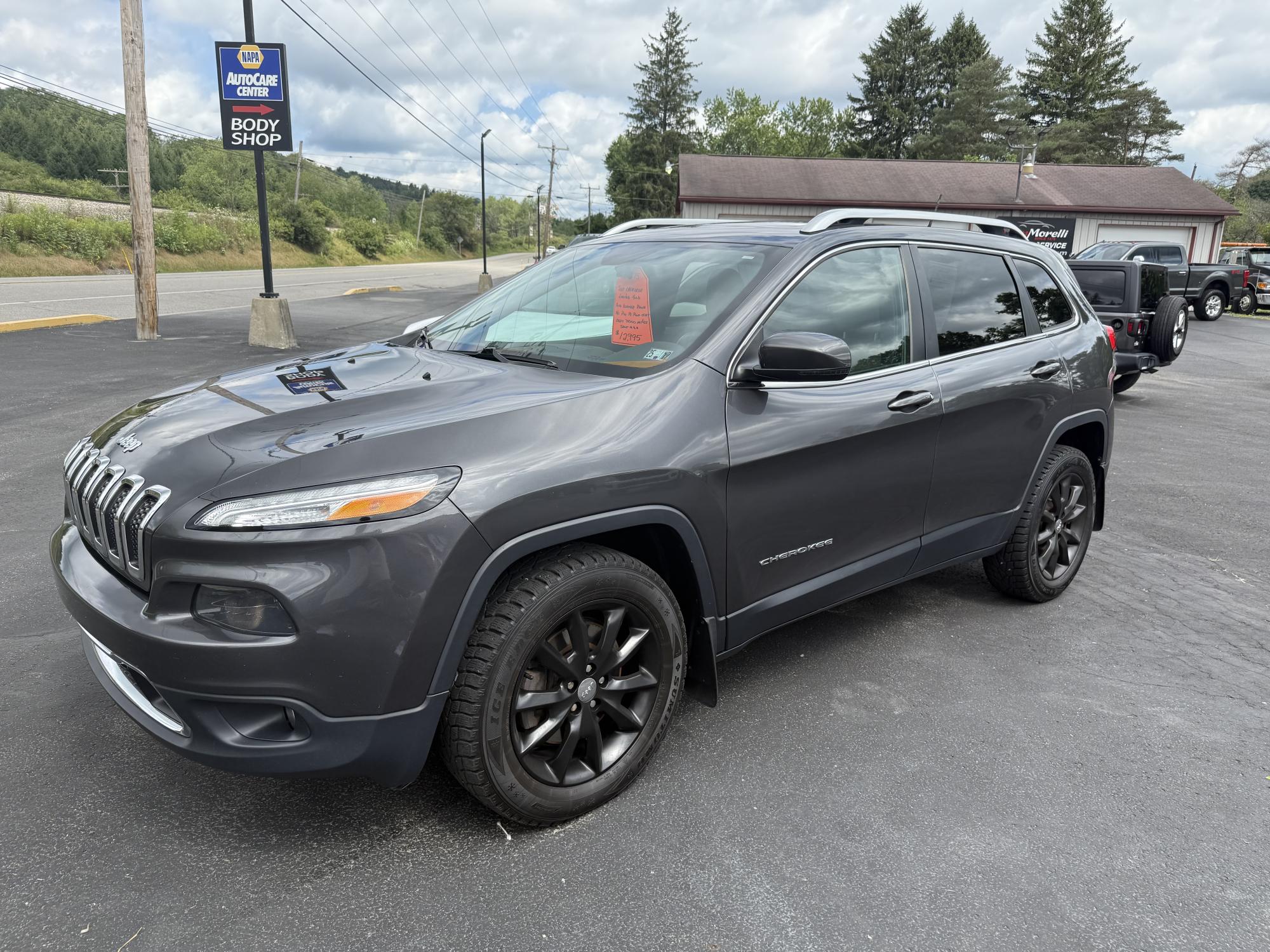 photo of 2015 Jeep Cherokee Limited 4WD