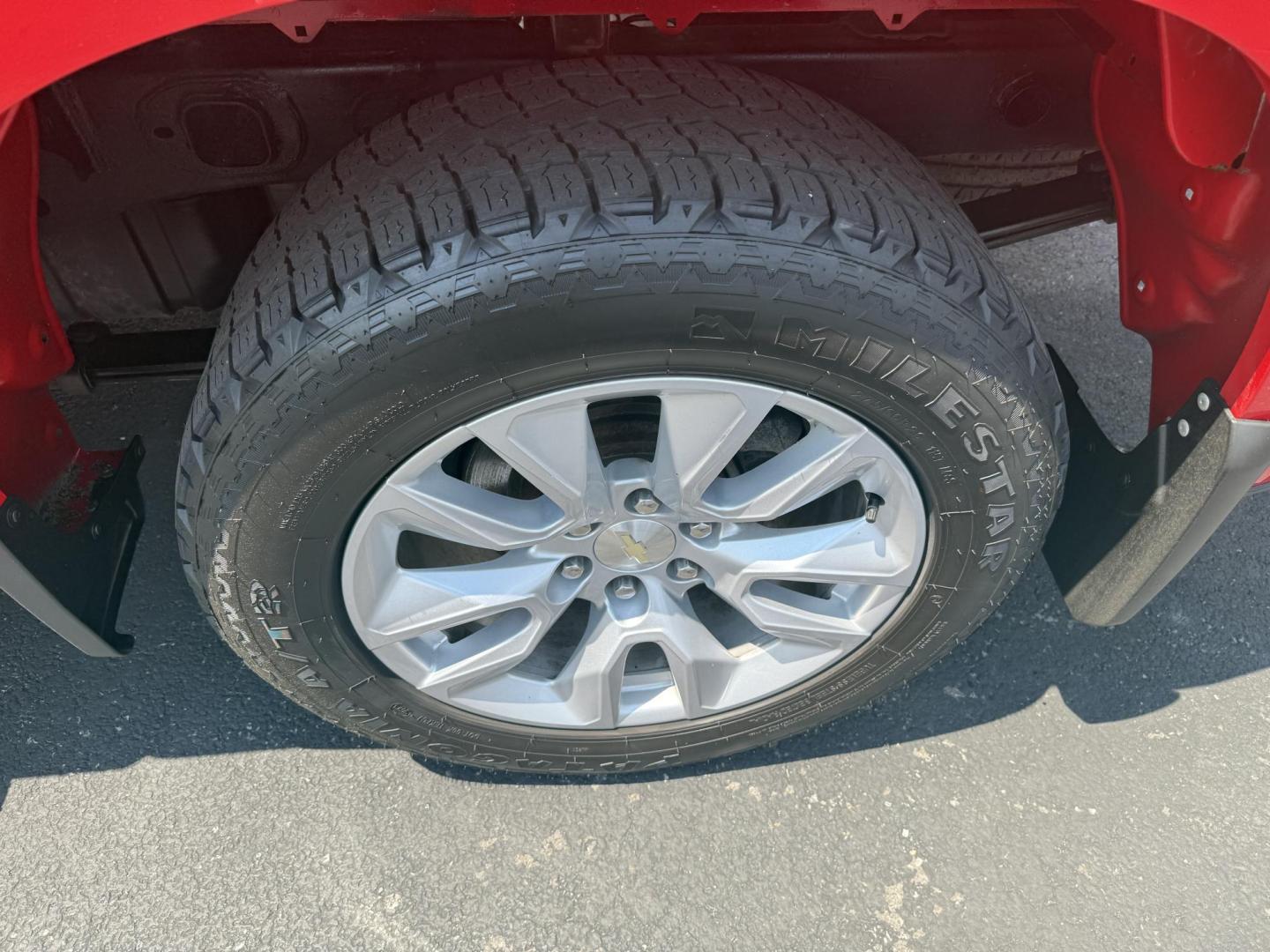 2019 Red Chevrolet Silverado 1500 Custom Crew Cab Short Box 4WD (3GCPYBEH2KG) with an 4.3L V6 engine, 6A transmission, located at 8464 Route 219, Brockway, PA, 15824, (814) 265-1330, 41.226871, -78.780518 - Good looking pre owned 2019 Chevrolet 1500 Crew Cab Lt 4wd truck with air condition, power windows and locks, factory alloys, factory hitch and much more. ONLY 93000 miles on this Chevy truck and in very nice condition. No accidents. Serviced for delivery. - Photo#9