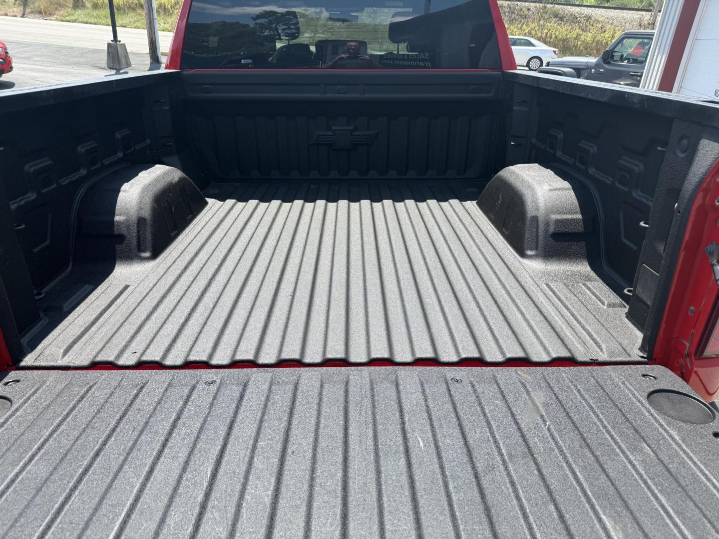 2019 Red Chevrolet Silverado 1500 Custom Crew Cab Short Box 4WD (3GCPYBEH2KG) with an 4.3L V6 engine, 6A transmission, located at 8464 Route 219, Brockway, PA, 15824, (814) 265-1330, 41.226871, -78.780518 - Good looking pre owned 2019 Chevrolet 1500 Crew Cab Lt 4wd truck with air condition, power windows and locks, factory alloys, factory hitch and much more. ONLY 93000 miles on this Chevy truck and in very nice condition. No accidents. Serviced for delivery. - Photo#12
