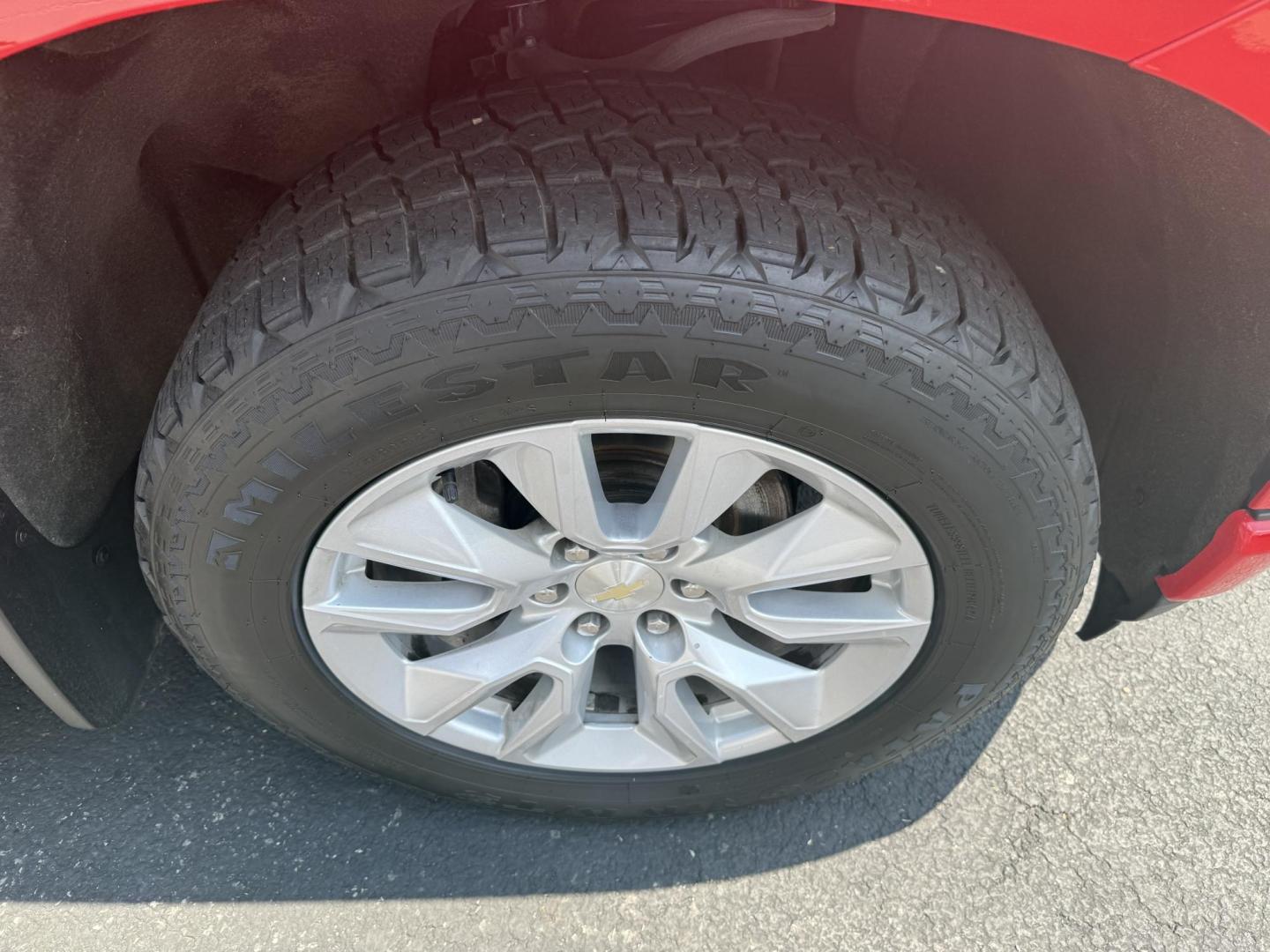 2019 Red Chevrolet Silverado 1500 Custom Crew Cab Short Box 4WD (3GCPYBEH2KG) with an 4.3L V6 engine, 6A transmission, located at 8464 Route 219, Brockway, PA, 15824, (814) 265-1330, 41.226871, -78.780518 - Good looking pre owned 2019 Chevrolet 1500 Crew Cab Lt 4wd truck with air condition, power windows and locks, factory alloys, factory hitch and much more. ONLY 93000 miles on this Chevy truck and in very nice condition. No accidents. Serviced for delivery. - Photo#18