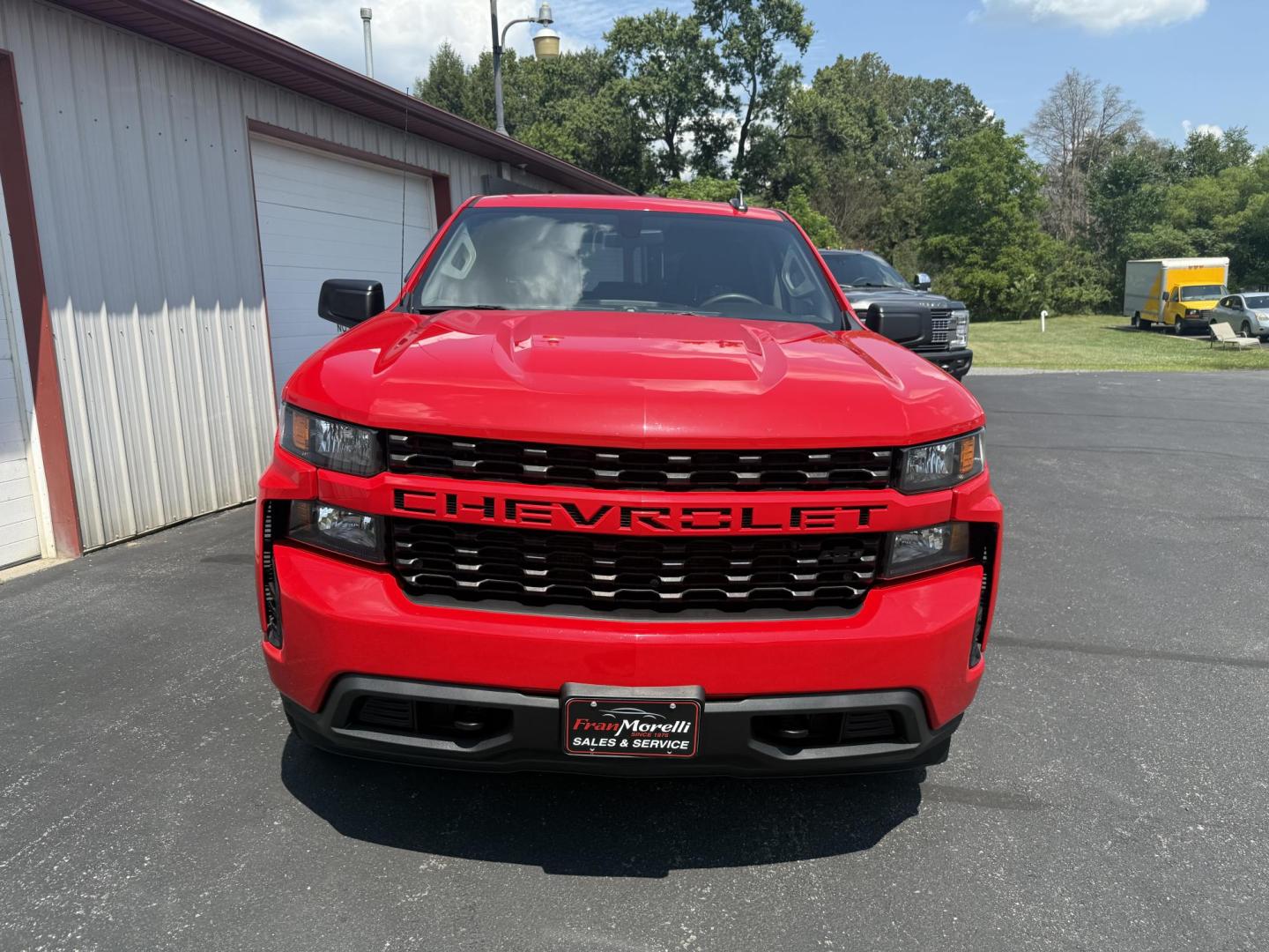 2019 Red Chevrolet Silverado 1500 Custom Crew Cab Short Box 4WD (3GCPYBEH2KG) with an 4.3L V6 engine, 6A transmission, located at 8464 Route 219, Brockway, PA, 15824, (814) 265-1330, 41.226871, -78.780518 - Good looking pre owned 2019 Chevrolet 1500 Crew Cab Lt 4wd truck with air condition, power windows and locks, factory alloys, factory hitch and much more. ONLY 93000 miles on this Chevy truck and in very nice condition. No accidents. Serviced for delivery. - Photo#20