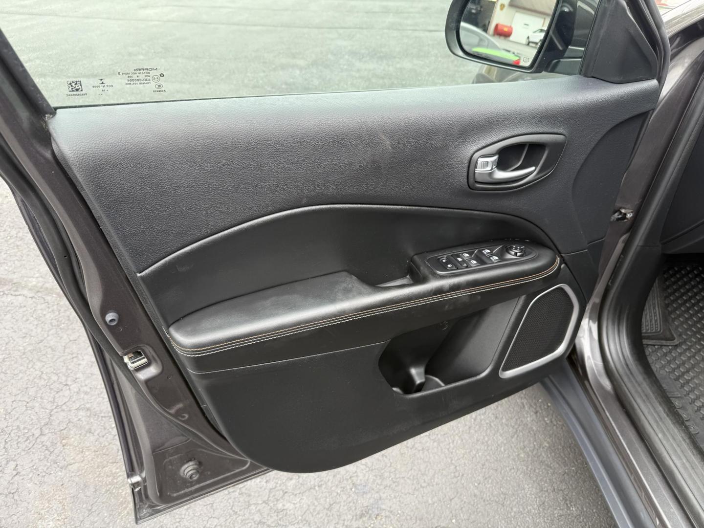 2018 Gray Jeep Compass Sport 4WD (3C4NJDBB4JT) with an 2.4L L4 DOHC 16V engine, located at 8464 Route 219, Brockway, PA, 15824, (814) 265-1330, 41.226871, -78.780518 - Good looking pre owned 2018 Jeep Compass Latitude 4wd with 4 cylinder engine...air condition, power windows and locks, power seat, factory alloy wheels and much more. Serviced up and ready to go. Great price, hurry in this won't last long. - Photo#4