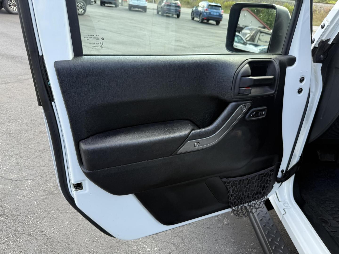 2017 White Jeep Wrangler Unlimited Sport 4WD (1C4BJWDG5HL) with an 3.6L V6 DOHC 24V FFV engine, located at 8464 Route 219, Brockway, PA, 15824, (814) 265-1330, 41.226871, -78.780518 - FRESH ARRIVAL...2017 Jeep Wrangler Unlimited Sport 4wd with V6, automatic , air condition, power windows and locks, hard top, factory alloy wheels and only 80000 miles. - Photo#4