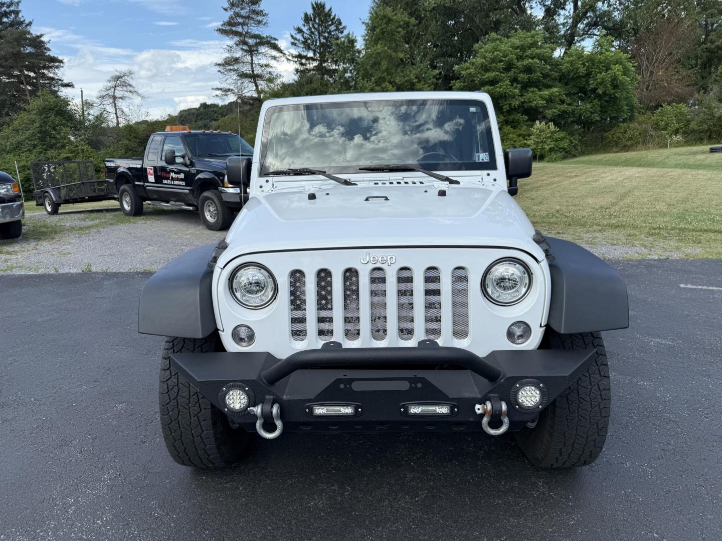 2017 White Jeep Wrangler Unlimited Sport 4WD (1C4BJWDG5HL) with an 3.6L V6 DOHC 24V FFV engine, located at 8464 Route 219, Brockway, PA, 15824, (814) 265-1330, 41.226871, -78.780518 - FRESH ARRIVAL...2017 Jeep Wrangler Unlimited Sport 4wd with V6, automatic , air condition, power windows and locks, hard top, factory alloy wheels and only 80000 miles. - Photo#17
