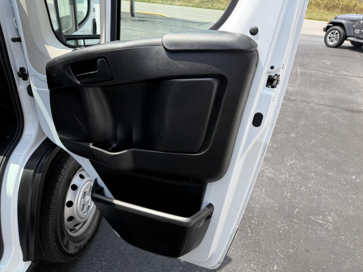 2022 White RAM Promaster 2500 High Roof 159-in. WB (3C6LRVDG0NE) with an 3.6L V6 engine, 6A transmission, located at 8464 Route 219, Brockway, PA, 15824, (814) 265-1330, 41.226871, -78.780518 - Must see 2022 Ram 2500 High-top Cargo van in very nice shape and well taken care of. This Ram van comes with air condition, power windows and locks, and much more. Only 46000 miles and comes serviced up for delivery. - Photo#13