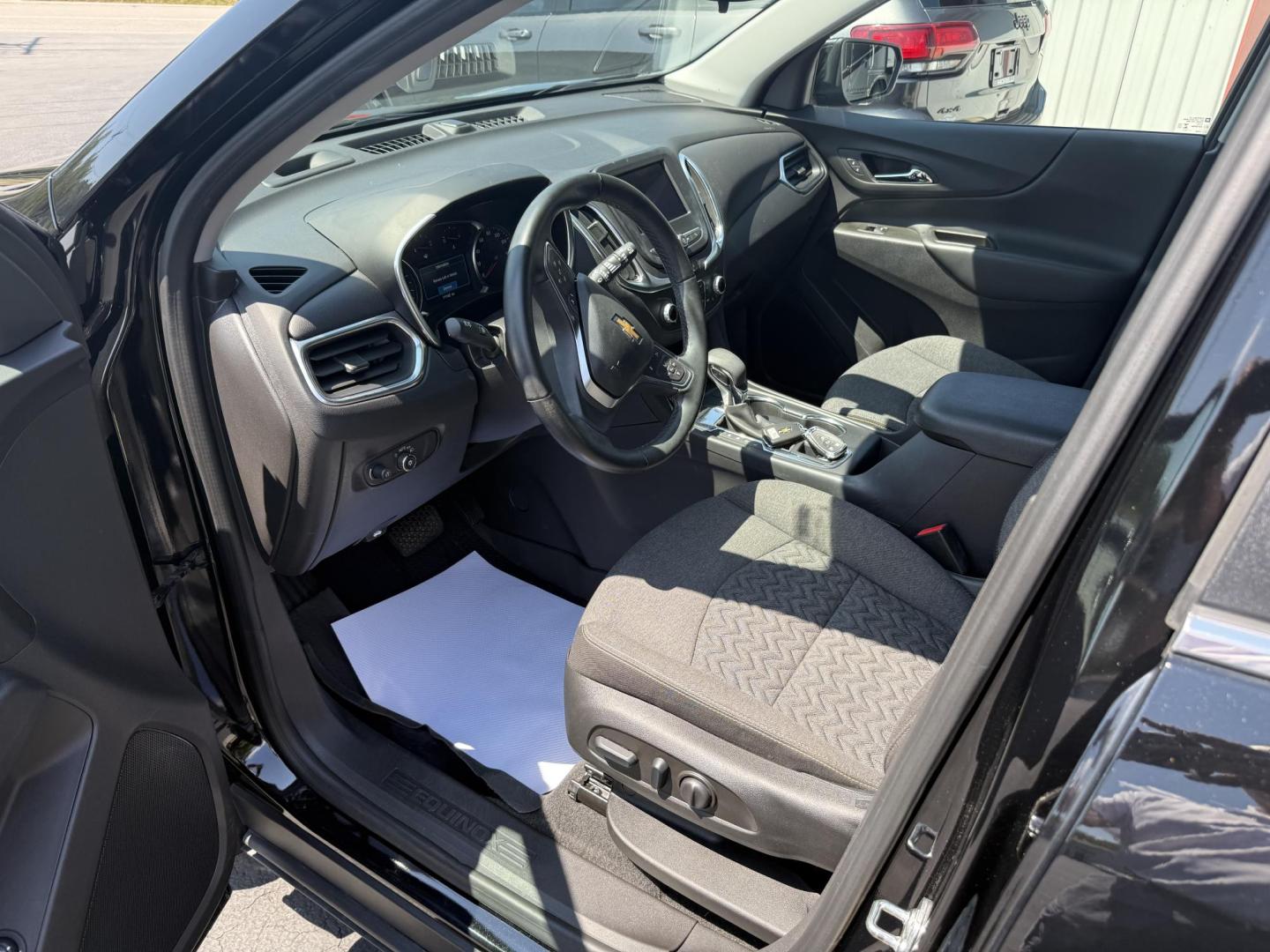 2024 Black Chevrolet Equinox LT AWD (3GNAXUEG1RL) with an 1.5L L4 DOHC 16V TURBO engine, 6A transmission, located at 8464 Route 219, Brockway, PA, 15824, (814) 265-1330, 41.226871, -78.780518 - Photo#3