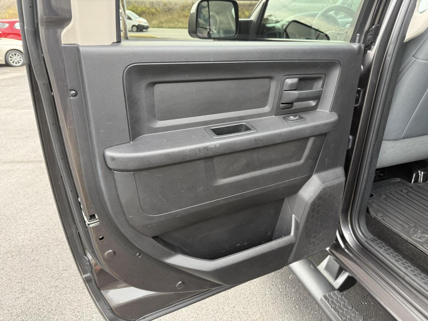 2016 Charcoal RAM 2500 Tradesman Crew Cab SWB 4WD (3C6UR5CJ9GG) with an 6.4L V8 engine, 6A transmission, located at 8464 Route 219, Brockway, PA, 15824, (814) 265-1330, 41.226871, -78.780518 - Nice solid, well taken care of 2016 Ram 2500 Crew cab 4wd with Hemi motor, air condition, power equipment, factory hitch, and much more. This Ram will be serviced up for delivery! - Photo#9
