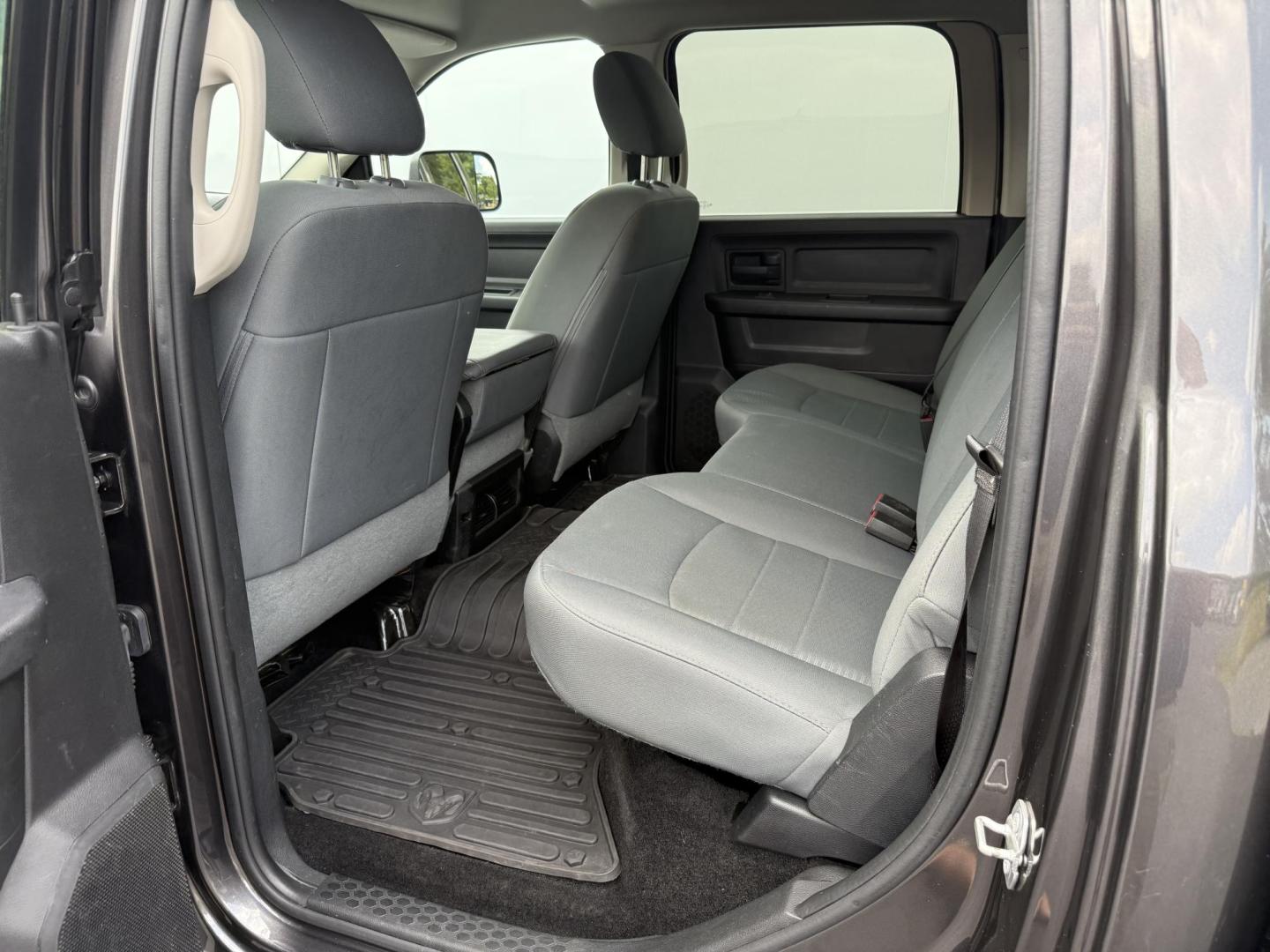 2016 Charcoal RAM 2500 Tradesman Crew Cab SWB 4WD (3C6UR5CJ9GG) with an 6.4L V8 engine, 6A transmission, located at 8464 Route 219, Brockway, PA, 15824, (814) 265-1330, 41.226871, -78.780518 - Nice solid, well taken care of 2016 Ram 2500 Crew cab 4wd with Hemi motor, air condition, power equipment, factory hitch, and much more. This Ram will be serviced up for delivery! - Photo#8