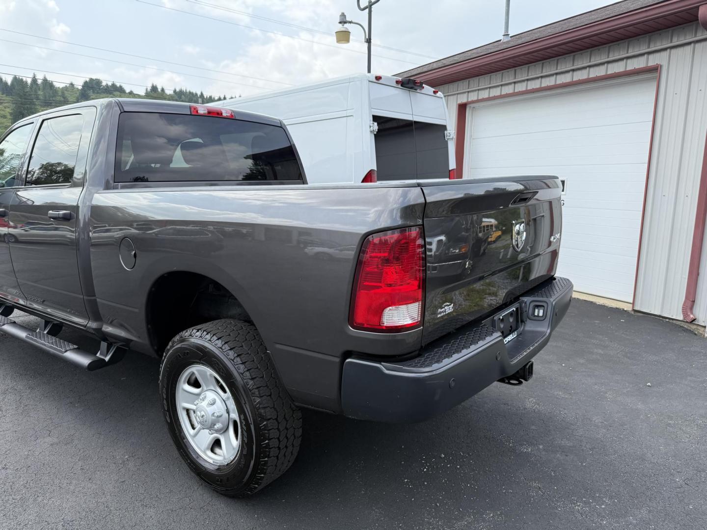 2016 Charcoal RAM 2500 Tradesman Crew Cab SWB 4WD (3C6UR5CJ9GG) with an 6.4L V8 engine, 6A transmission, located at 8464 Route 219, Brockway, PA, 15824, (814) 265-1330, 41.226871, -78.780518 - Nice solid, well taken care of 2016 Ram 2500 Crew cab 4wd with Hemi motor, air condition, power equipment, factory hitch, and much more. This Ram will be serviced up for delivery! - Photo#11