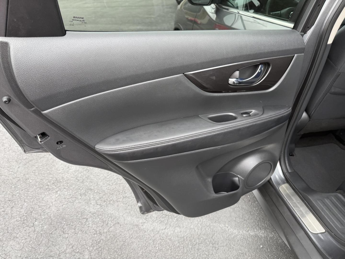 2018 Gray Nissan Rogue SV AWD (5N1AT2MV8JC) with an 2.5L L4 DOHC 16V engine, CVT transmission, located at 8464 Route 219, Brockway, PA, 15824, (814) 265-1330, 41.226871, -78.780518 - Fresh arrival...2018 Nissan Rogue SV AWD with cloth interior, power seat, factory alloy wheels, air condition, power windows and locks and much more. ONLY 75000 miles on this Nissan suv. Serviced up and ready for YOU! - Photo#8