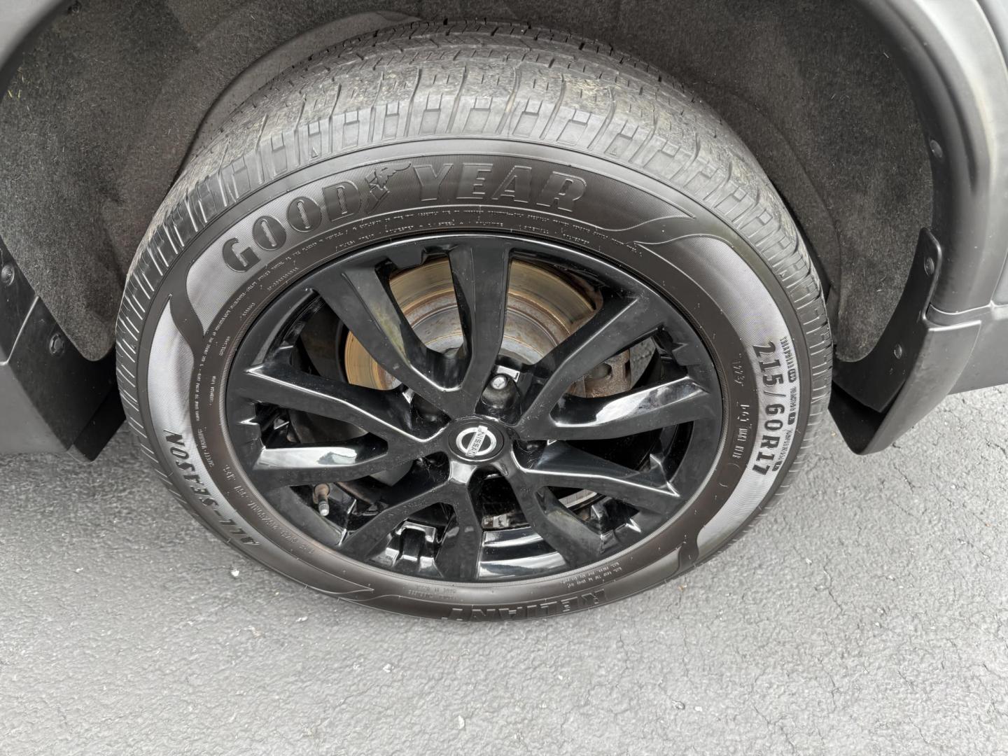 2018 Gray Nissan Rogue SV AWD (5N1AT2MV8JC) with an 2.5L L4 DOHC 16V engine, CVT transmission, located at 8464 Route 219, Brockway, PA, 15824, (814) 265-1330, 41.226871, -78.780518 - Fresh arrival...2018 Nissan Rogue SV AWD with cloth interior, power seat, factory alloy wheels, air condition, power windows and locks and much more. ONLY 75000 miles on this Nissan suv. Serviced up and ready for YOU! - Photo#9