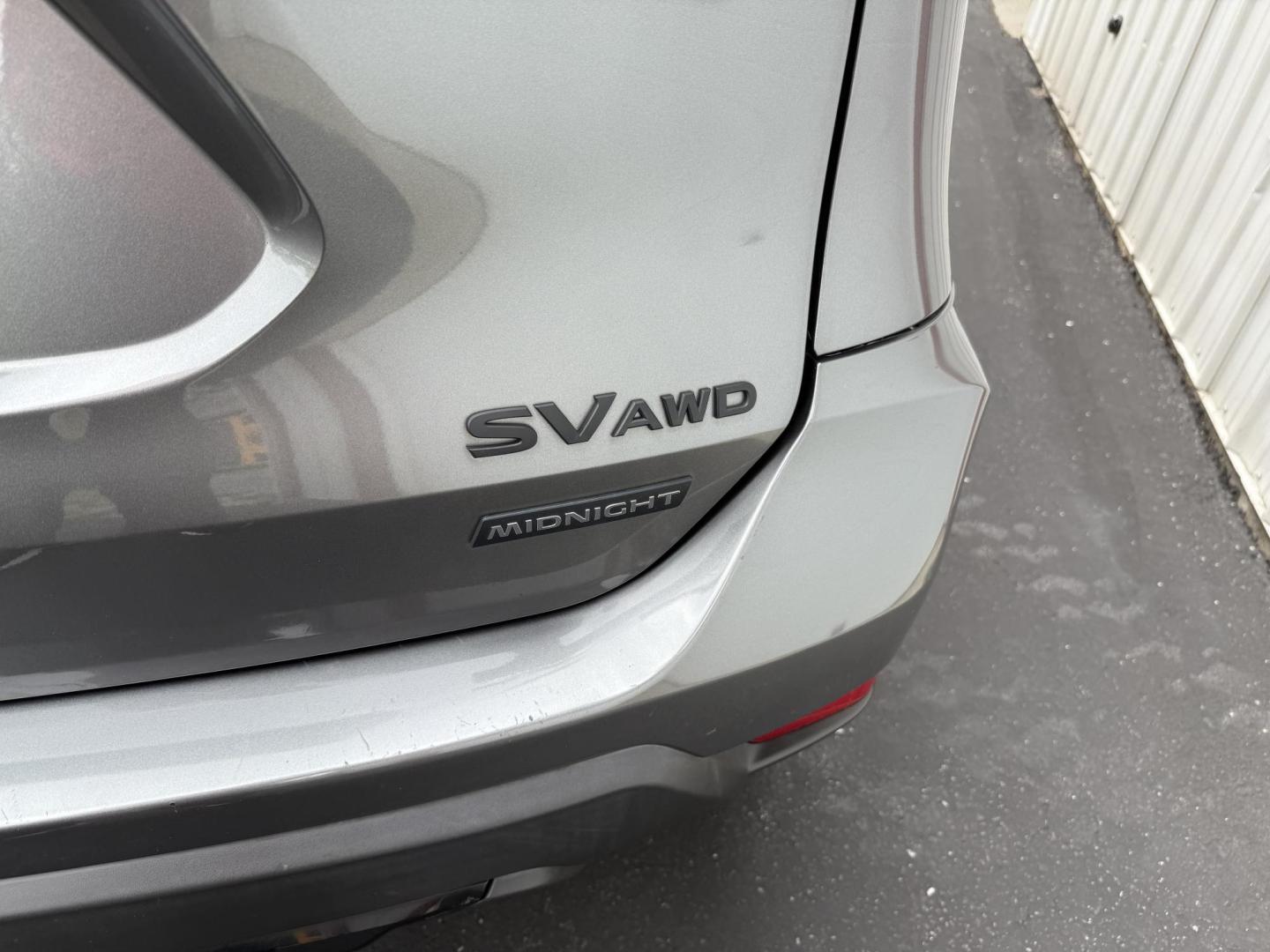 2018 Gray Nissan Rogue SV AWD (5N1AT2MV8JC) with an 2.5L L4 DOHC 16V engine, CVT transmission, located at 8464 Route 219, Brockway, PA, 15824, (814) 265-1330, 41.226871, -78.780518 - Fresh arrival...2018 Nissan Rogue SV AWD with cloth interior, power seat, factory alloy wheels, air condition, power windows and locks and much more. ONLY 75000 miles on this Nissan suv. Serviced up and ready for YOU! - Photo#11