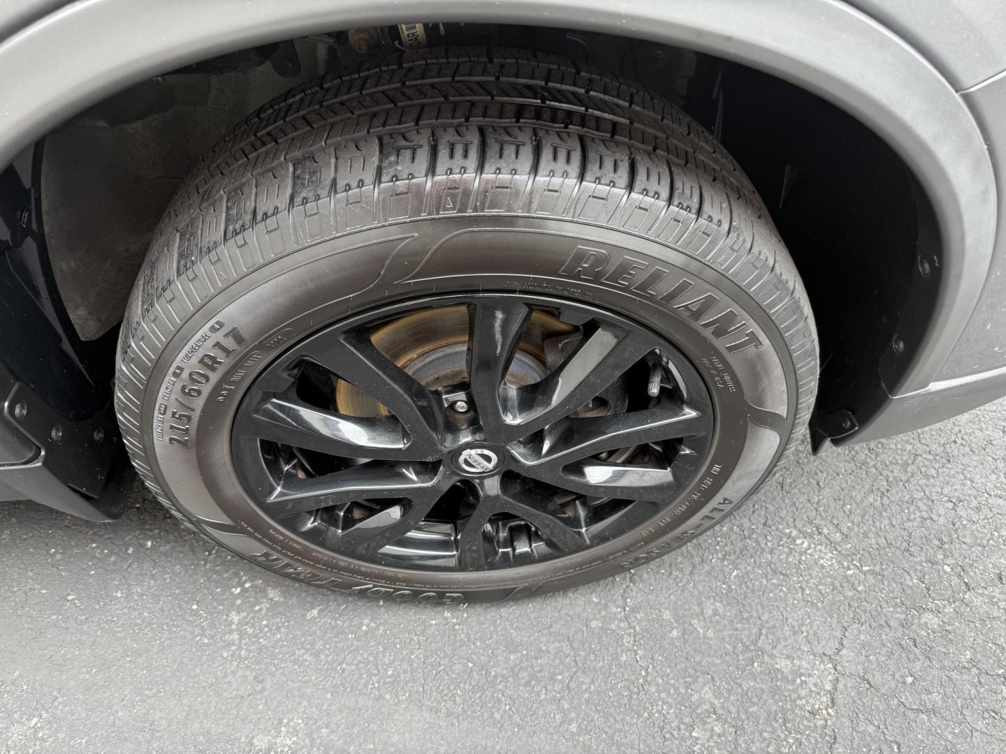 2018 Gray Nissan Rogue SV AWD (5N1AT2MV8JC) with an 2.5L L4 DOHC 16V engine, CVT transmission, located at 8464 Route 219, Brockway, PA, 15824, (814) 265-1330, 41.226871, -78.780518 - Fresh arrival...2018 Nissan Rogue SV AWD with cloth interior, power seat, factory alloy wheels, air condition, power windows and locks and much more. ONLY 75000 miles on this Nissan suv. Serviced up and ready for YOU! - Photo#18