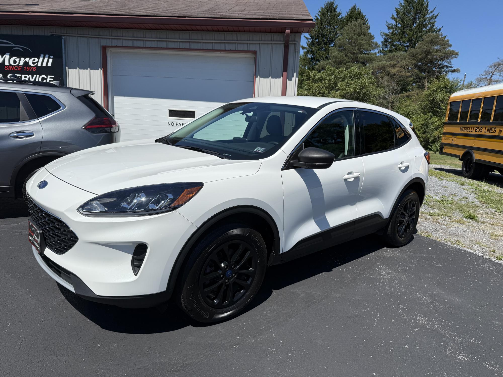 photo of 2022 Ford Escape SE AWD