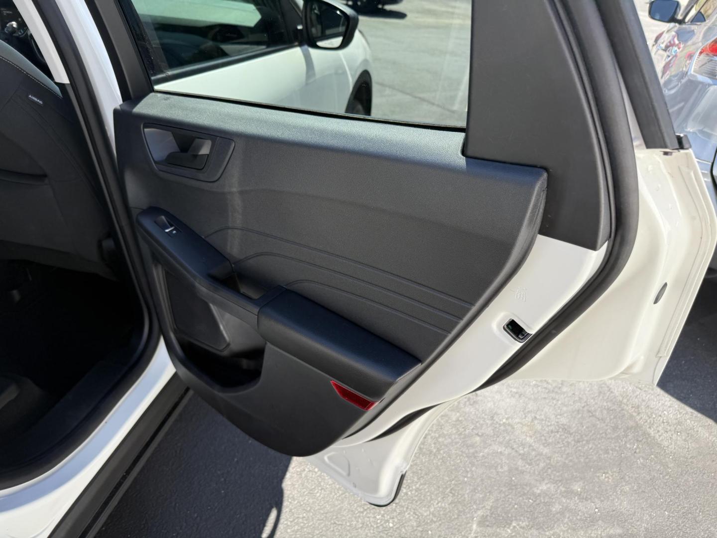 2022 White Ford Escape SE AWD (1FMCU9G65NU) with an 1.5L L3 engine, 6A transmission, located at 8464 Route 219, Brockway, PA, 15824, (814) 265-1330, 41.226871, -78.780518 - Clean, Good looking 2022 Ford Escape SE 4wd with cloth interior, power/heated front seat, air condition, power window and locks, factory wheels, and ONLY 22000 miles. This Ford suv is a 1-owner, serviced up with new brakes, and comes with a warranty! - Photo#17